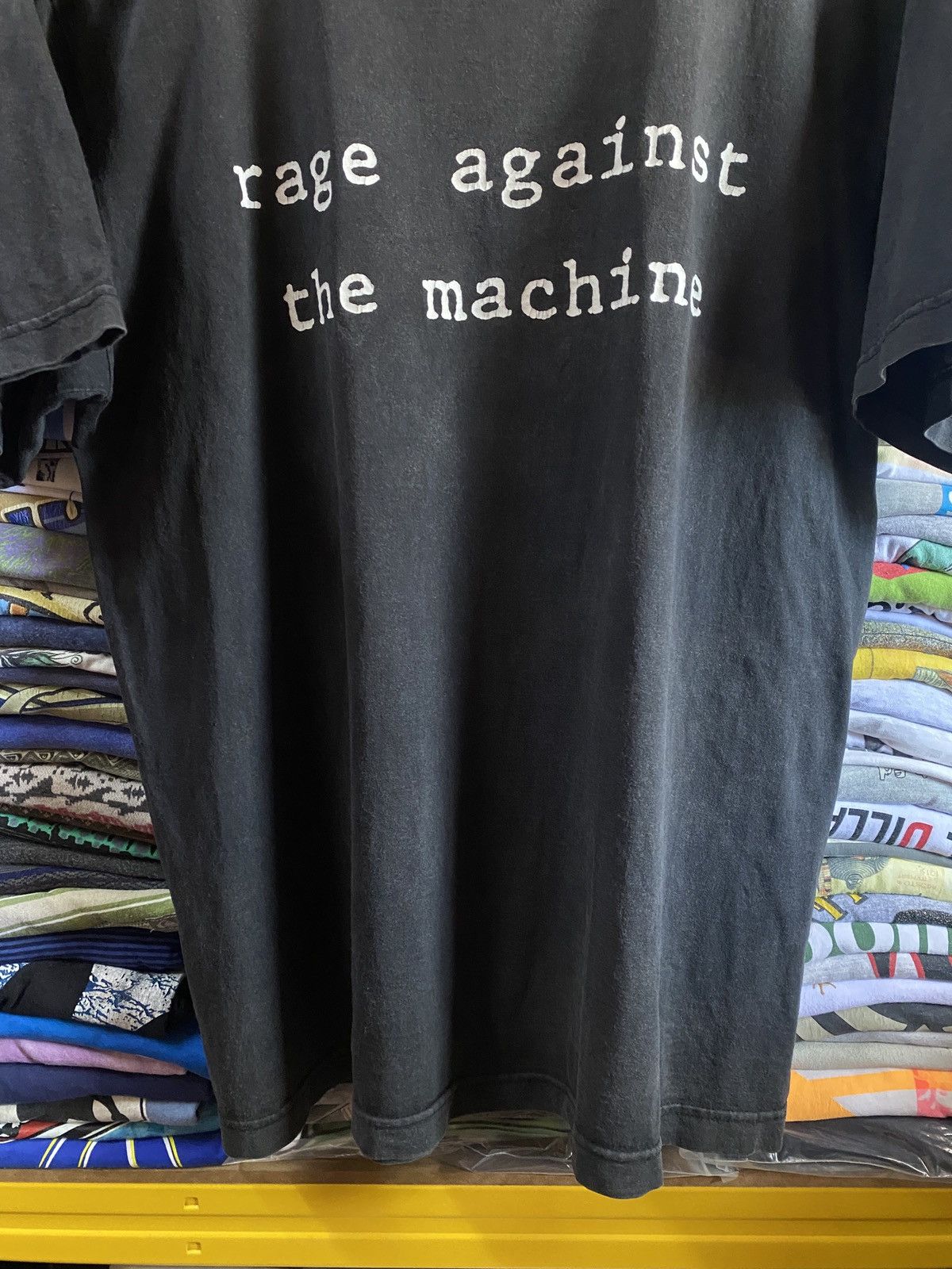 Band Tees Rare ! Vintage Rage Againt The Machine Tshirt Size US L / EU 52-54 / 3 - 5 Thumbnail