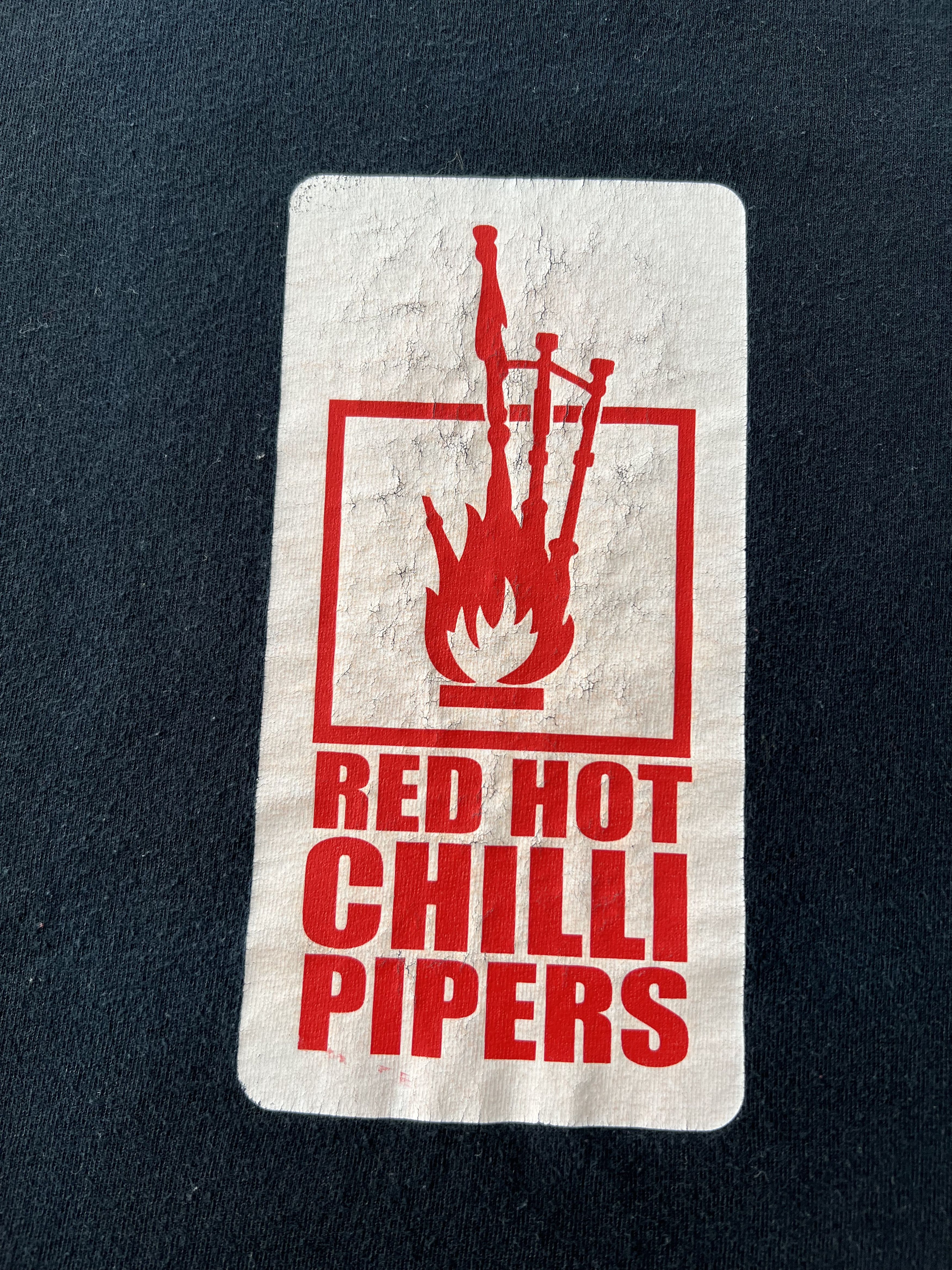 Band Tees Vintage 2000s Red Hot Chilli Pipers Rock Band Black T-shirt Size US M / EU 48-50 / 2 - 7 Thumbnail