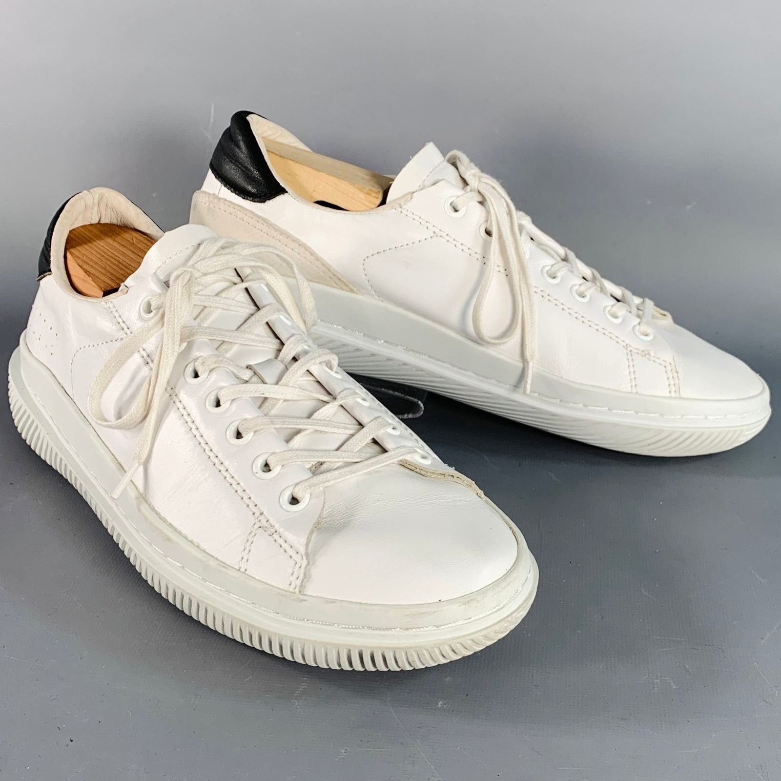 Barneys New York 9.5 White Leather Low Top Rubber Sole Sneakers Size US 9.5 / EU 42-43 - 1 Thumbnail
