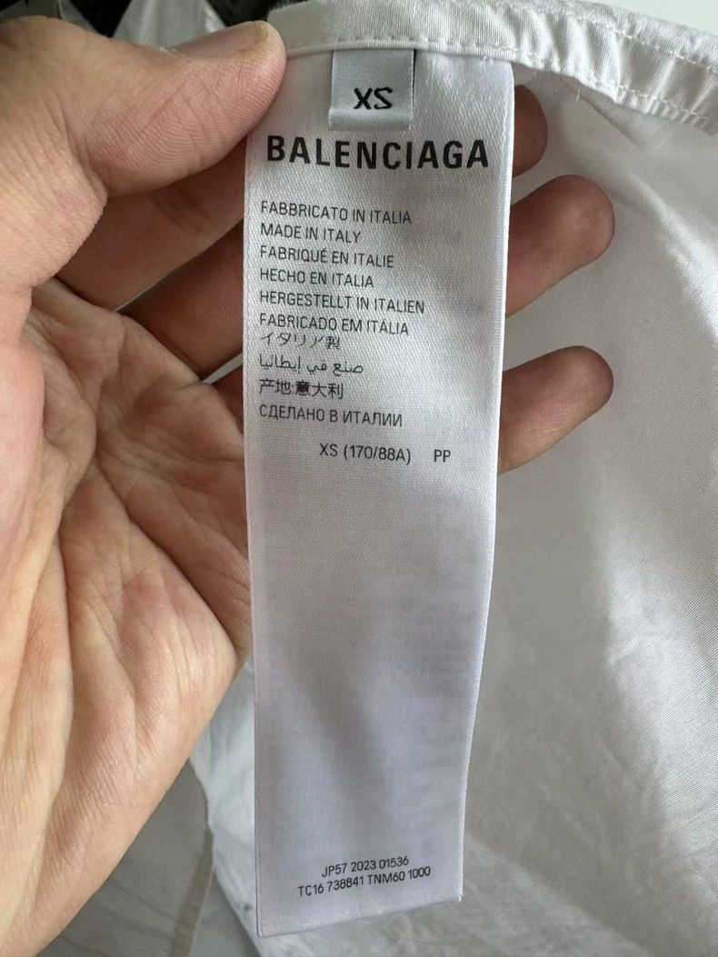 Balenciaga balenciaga black and white button Size US XS / EU 42 / 0 - 4 Thumbnail