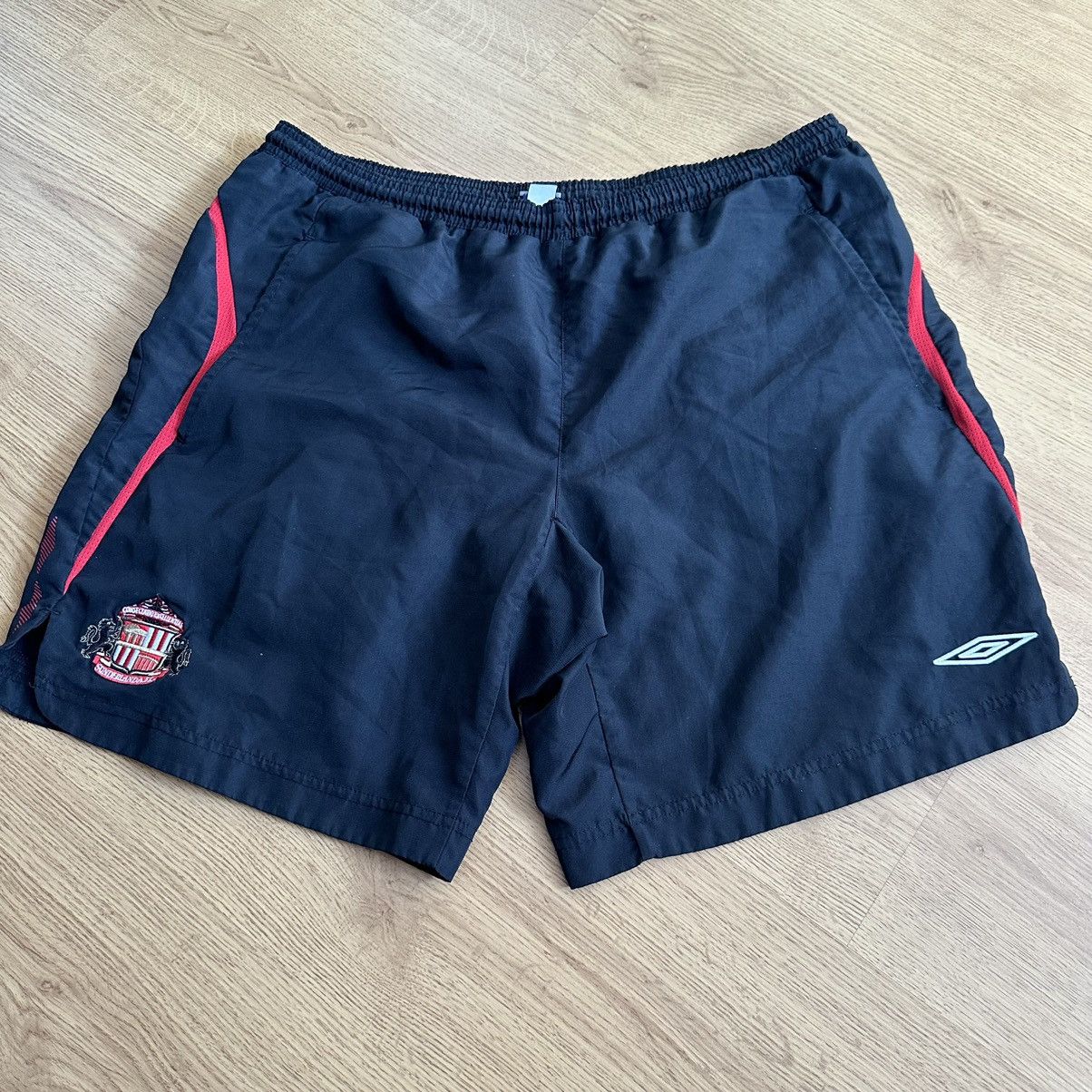 Umbro Umbro Sunderland FC soccer shorts Size US 34 / EU 50 - 1 Thumbnail
