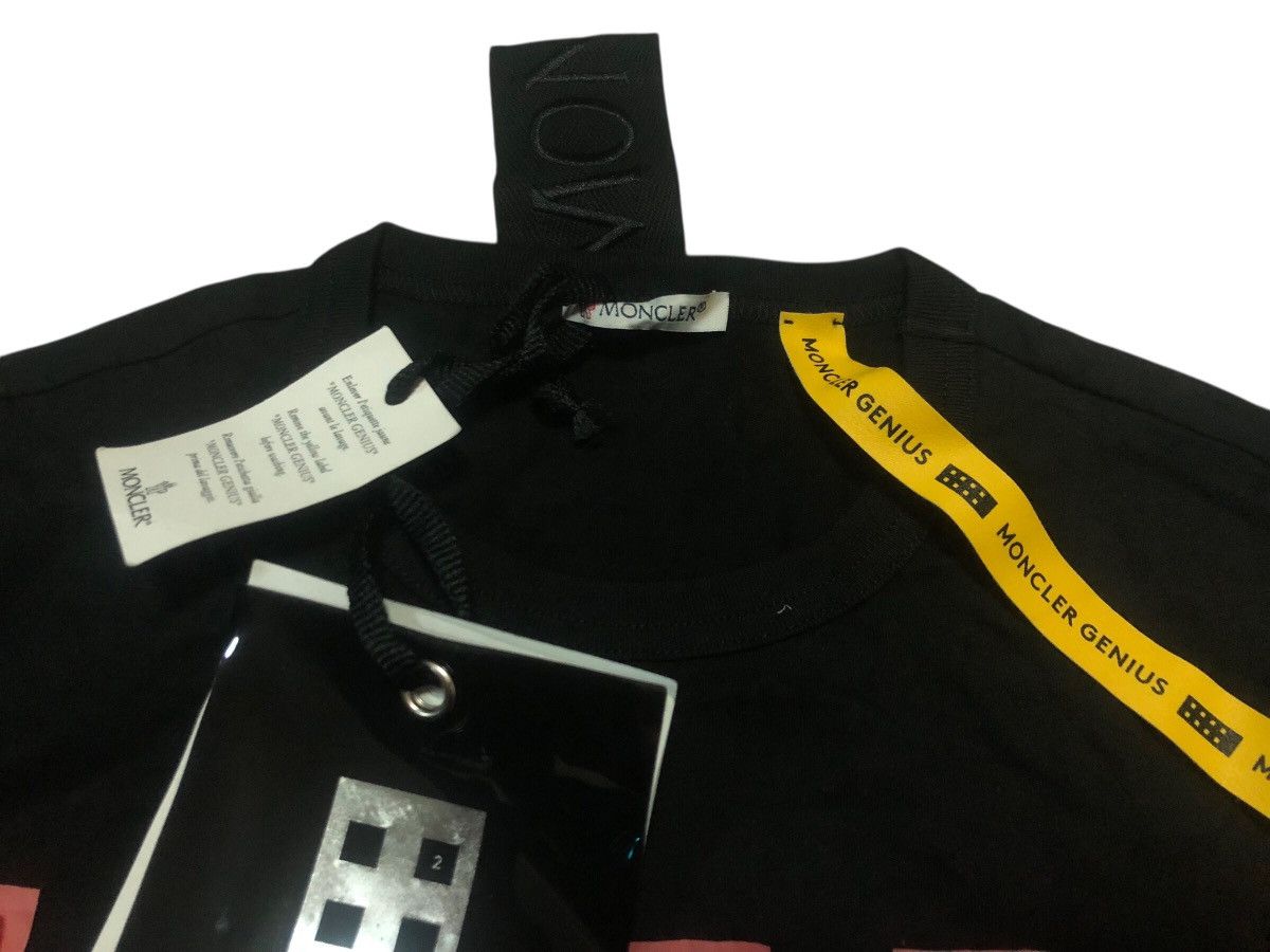 Moncler 🔥BNWT MONCLER Genius 2 1952 Black Love T-Shirt Love Size S / US 4 / IT 40 - 6 Thumbnail