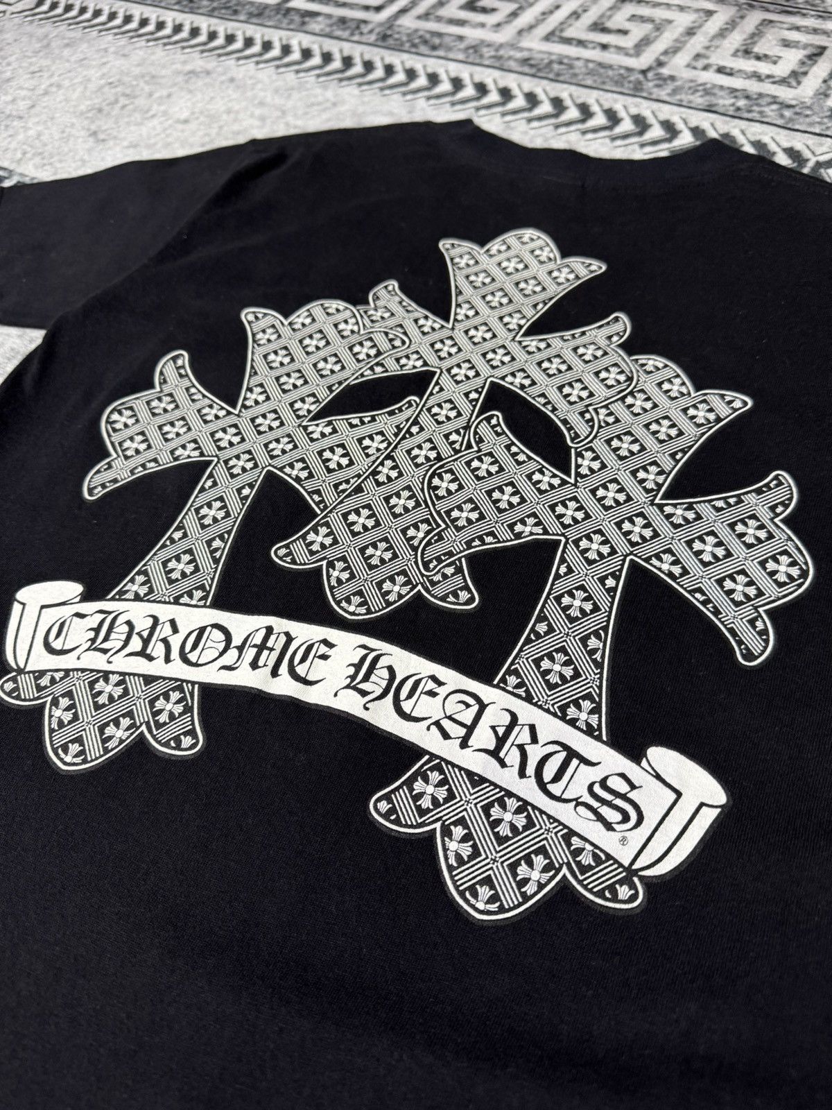 トップス CHROME HEARTS Graveyard Cemetery Cross Chrome Hearts Cemetary Cross Tee | Grailed