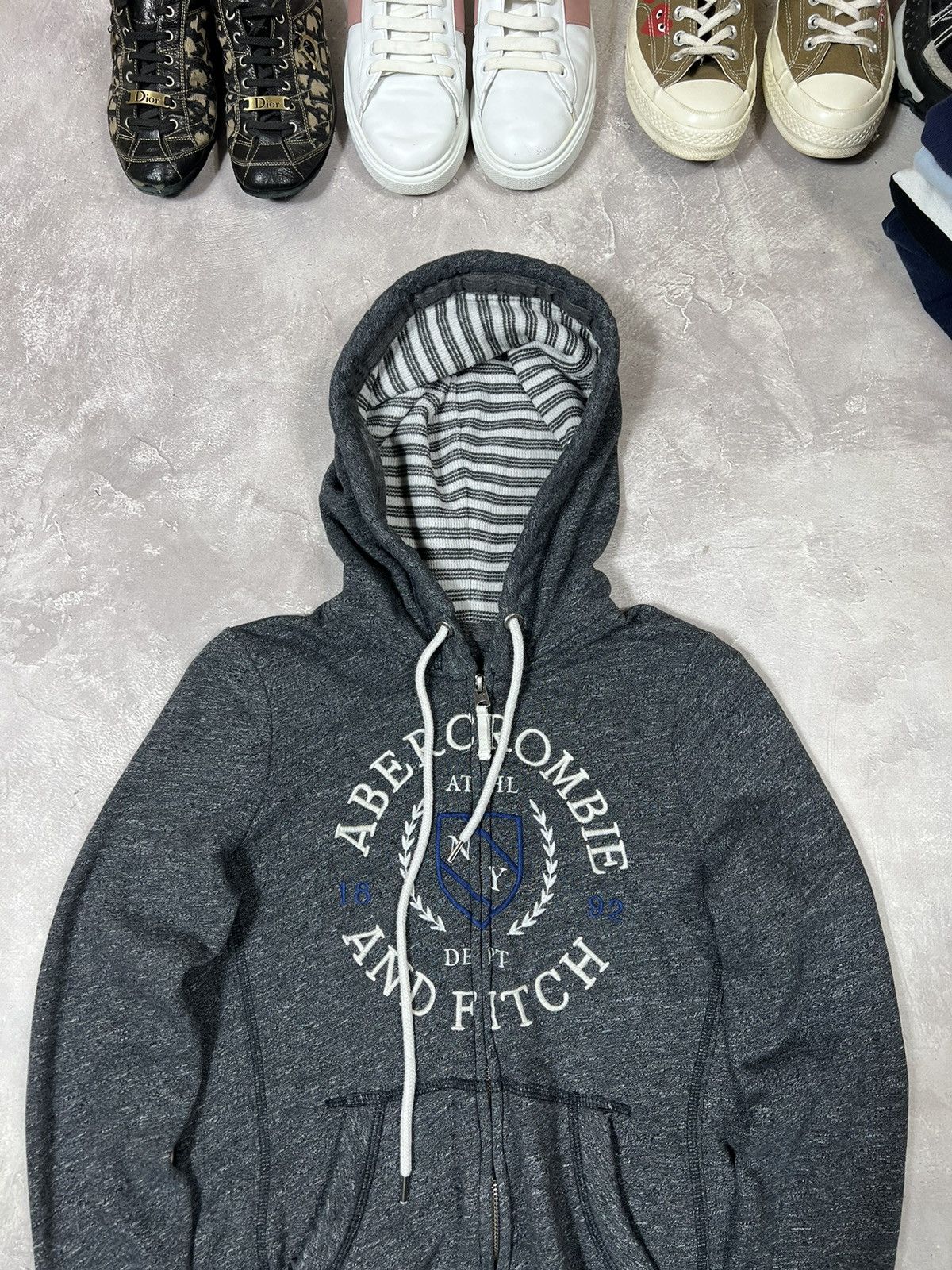 Abercrombie & Fitch Vintage Abercrombie Fitch Zip Hoodie Size S / US 4 / IT 40 - 3 Thumbnail