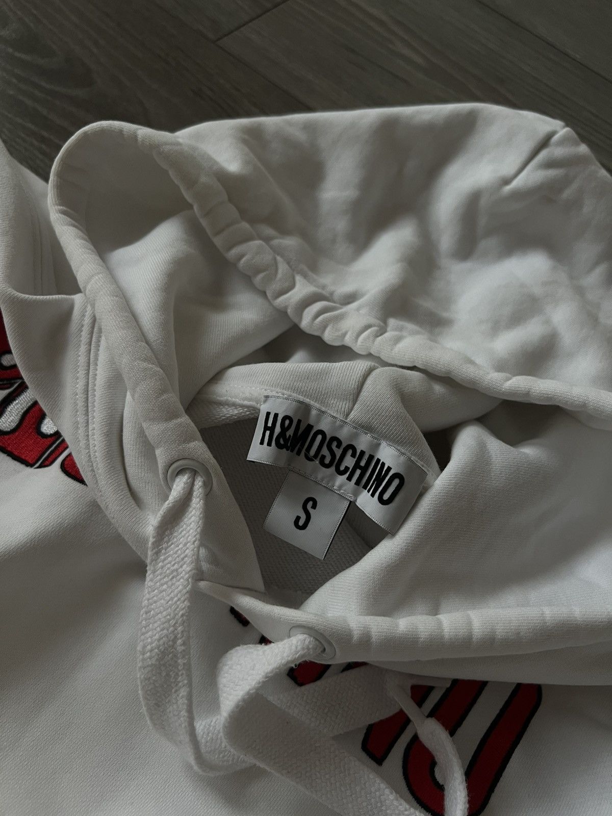H&M × Moschino × Mtv ‼️Moschino x H&M x Mtv Big Knit Logo White Hoodie‼️ Size US S / EU 44-46 / 1 - 15 Thumbnail