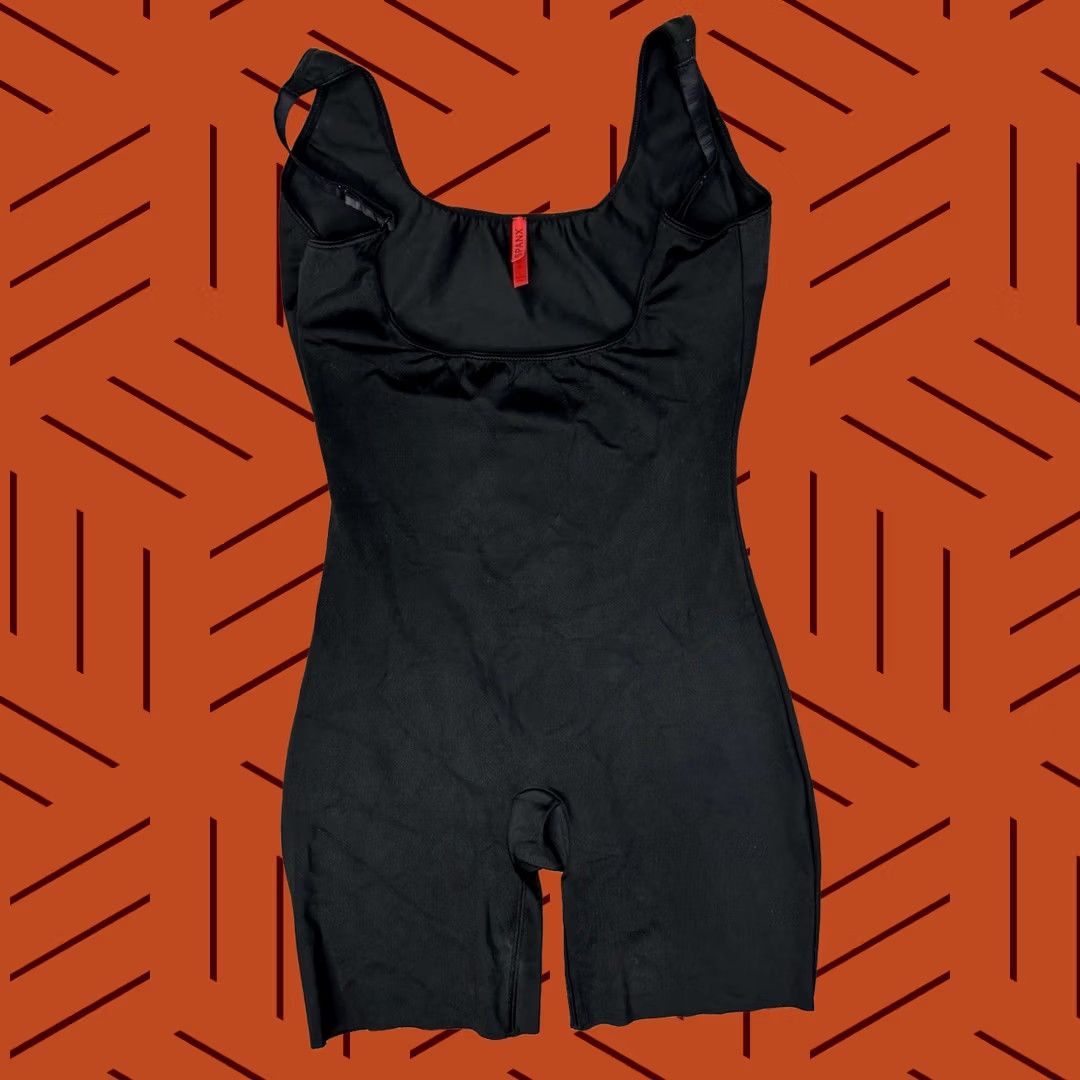 Spanx Spanx Bodysuit Black L Women’s Large Shapewear Open Bust Mid Thigh Body Suit Size L / US 10 / IT 46 - 1 Thumbnail