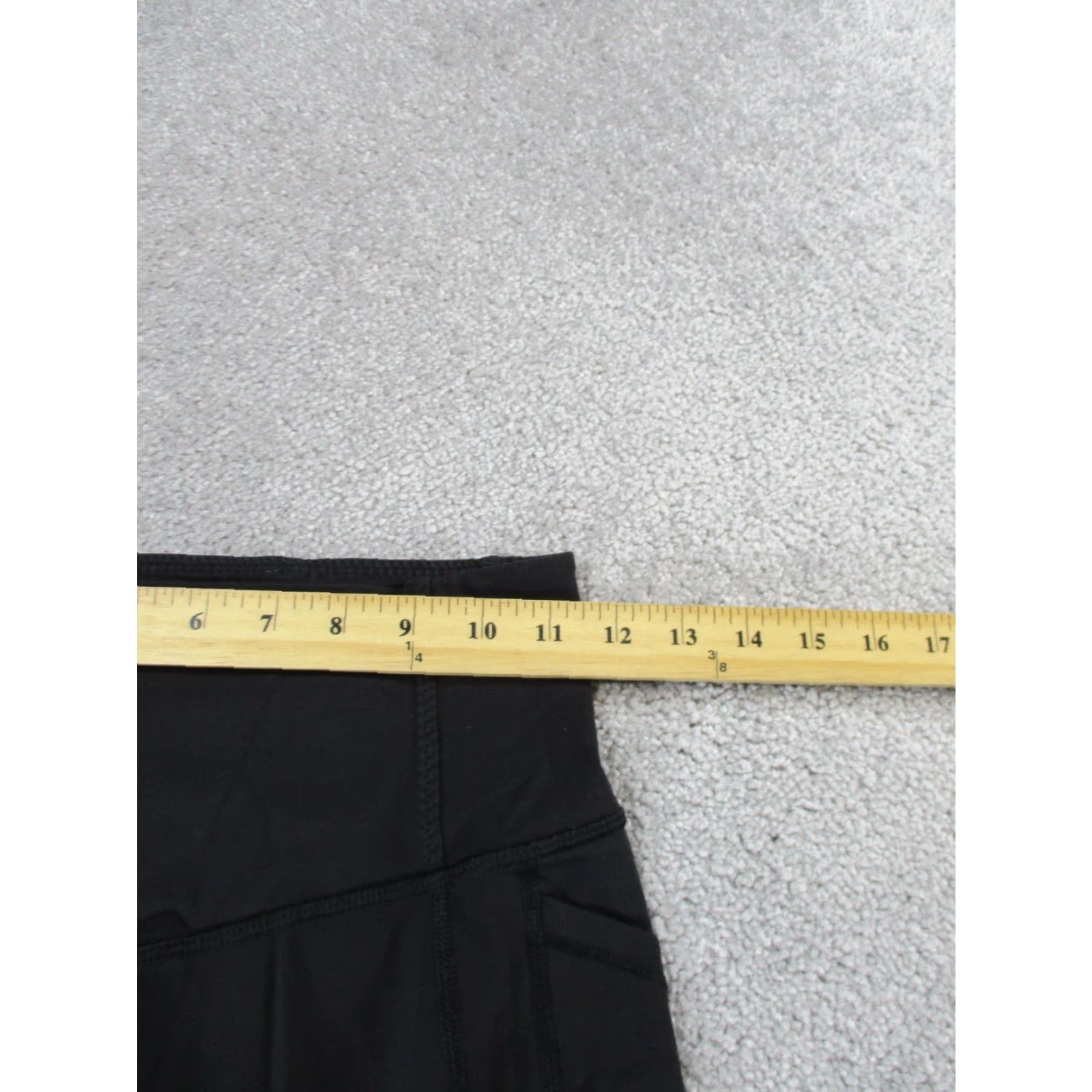 Lululemon Lululemon Leggings Womens 4 Black Performance Crop Athletic Cropped Leggings Womens 4 Black Athleisure Gym & Training Running Yoga Mens? Size 27" / US 4 / IT 40 - 6 Thumbnail