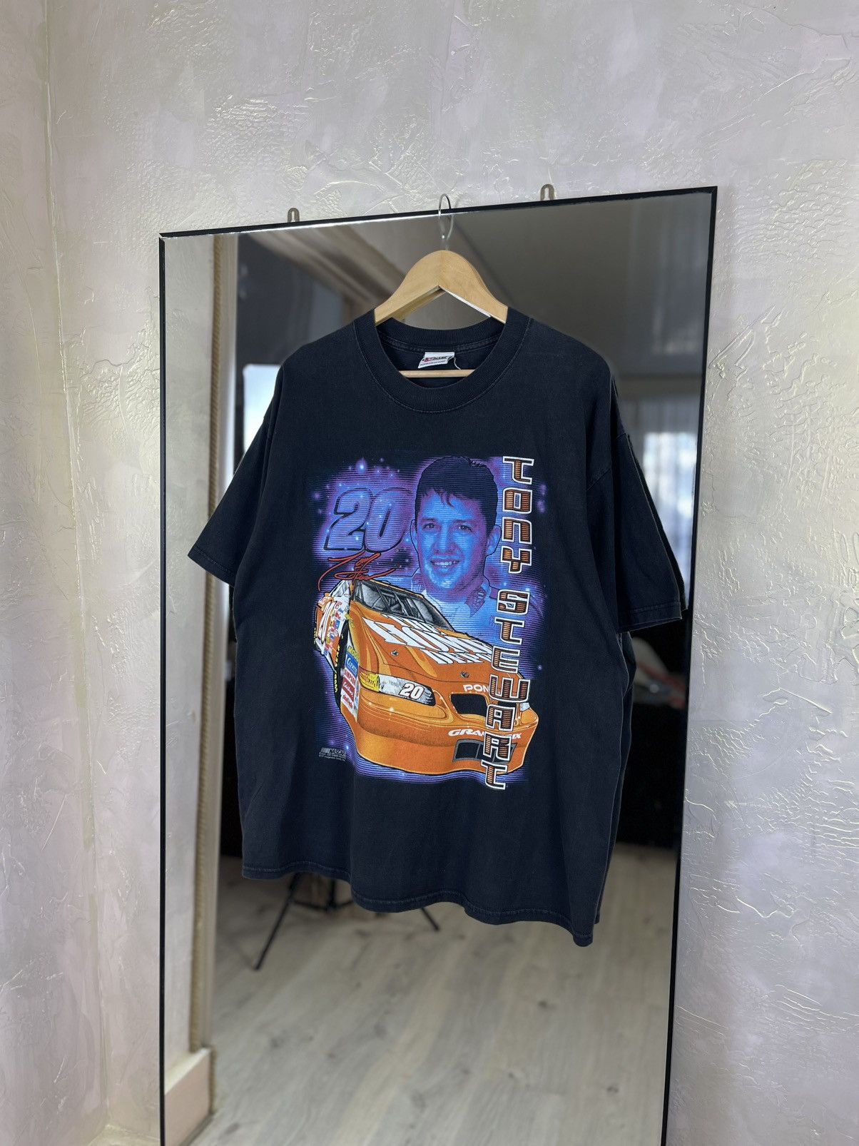 Vintage Vintage Tony Stewart NASCAR Home Depot Graphic Racing Tee Size US L / EU 52-54 / 3 - 1 Thumbnail