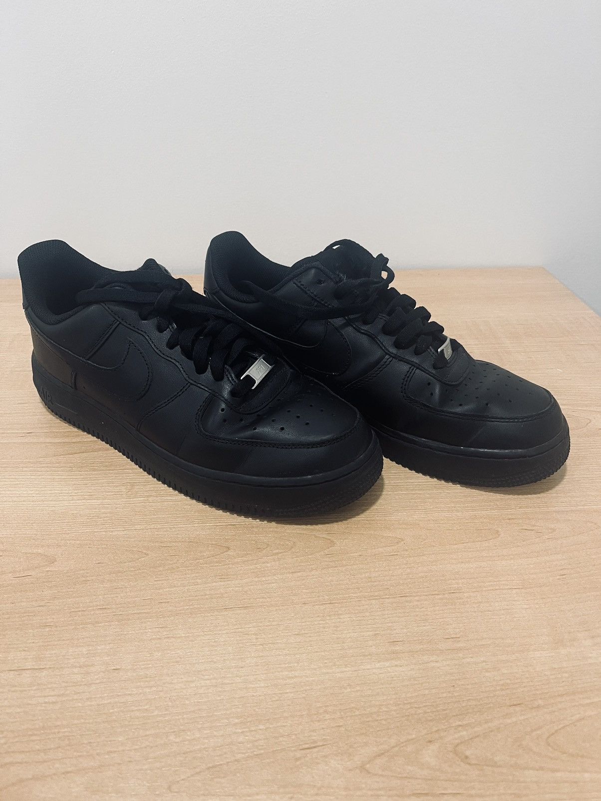 Nike Nike Air Force 1 Black Trainers Size US 9 / EU 42 - 5 Thumbnail
