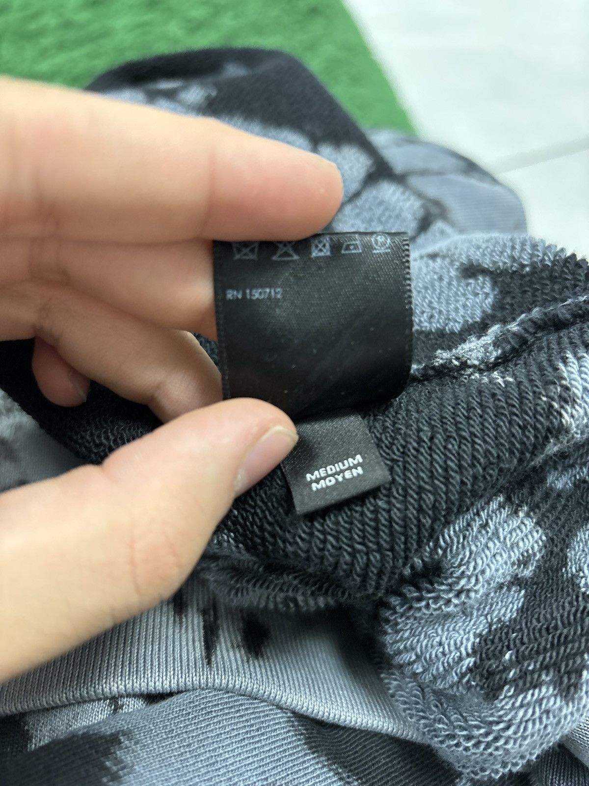 Amiri Amiri crewneck grey black Size US M / EU 48-50 / 2 - 3 Thumbnail
