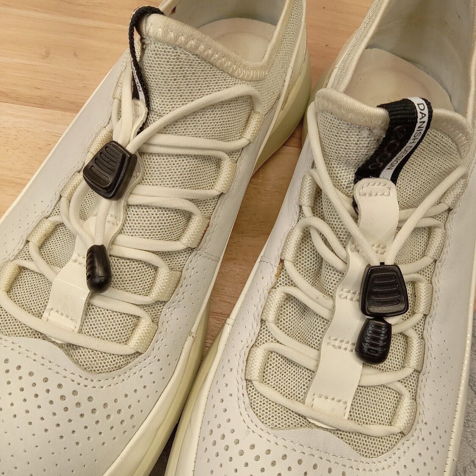 Ecco Ecco Soft 5 White Leather Toggle Sneakers Women’s EU 42 US 9 Size US 9 / IT 39 - 3 Thumbnail