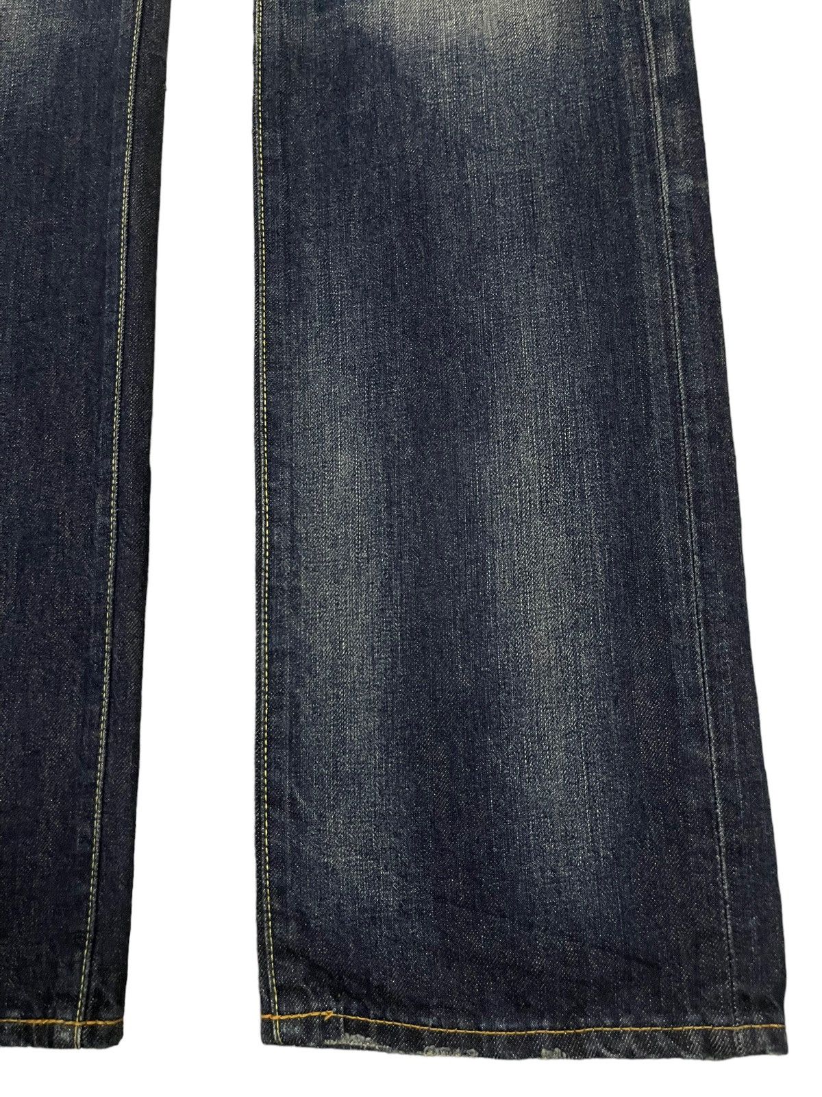 Jun Takahashi Vintage Japanese Uniqlo Blue Wash Distress Loose Jeans Size US 30 / EU 46 - 6 Thumbnail