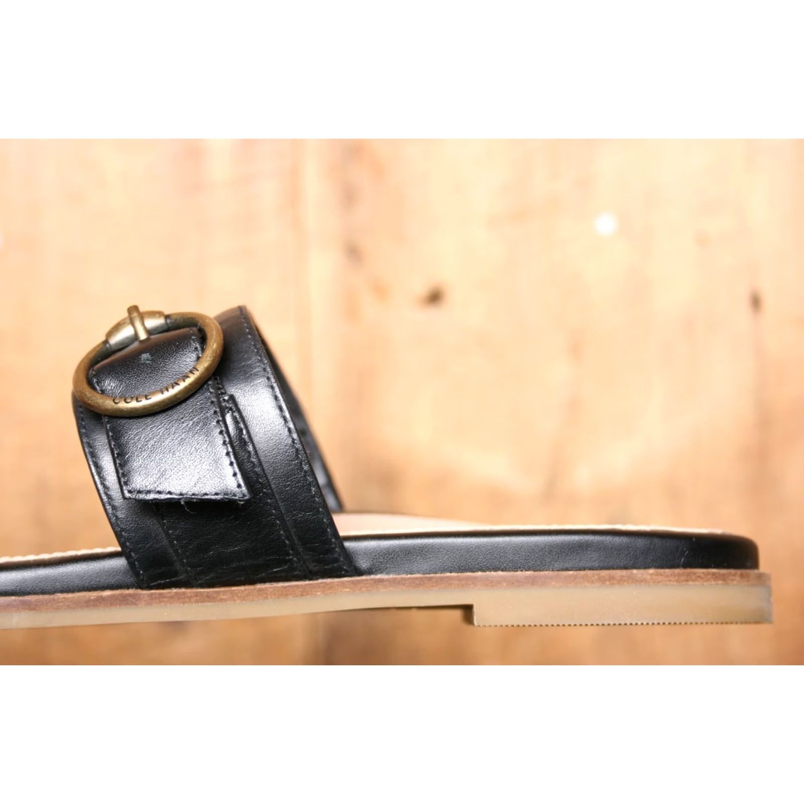 Cole Haan VINTAGE? COLE HAAN Abbie Black Leather Toe Loop Slide Flat Sandals Sz. 9.5 B Womens Slide Leather Black 9.5 Cole Haan Abbie Size US 10 / IT 40 - 7 Thumbnail