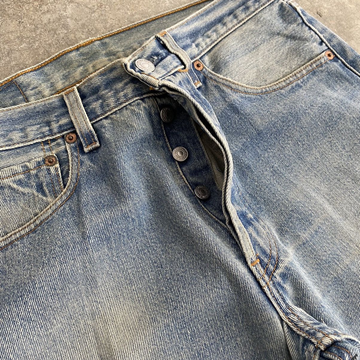 Levi's Size 31x30.5 VTG 90’s Levis 501xx Light Blue Jeans Size US 31 - 11 Thumbnail