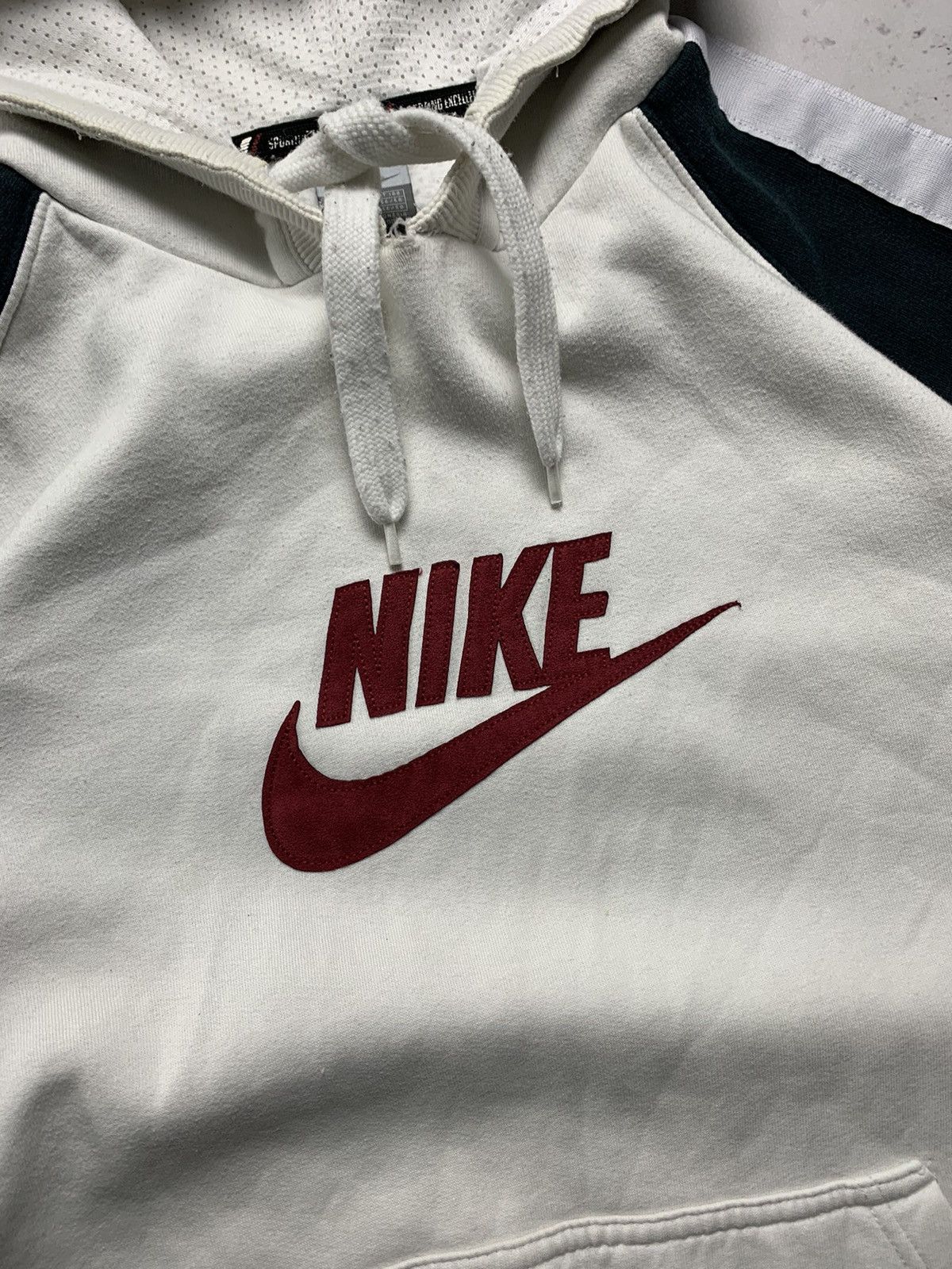 Nike Vintage Nike Embroidery Boxy Hoodie Y2K XL Size US XL / EU 56 / 4 - 4 Thumbnail