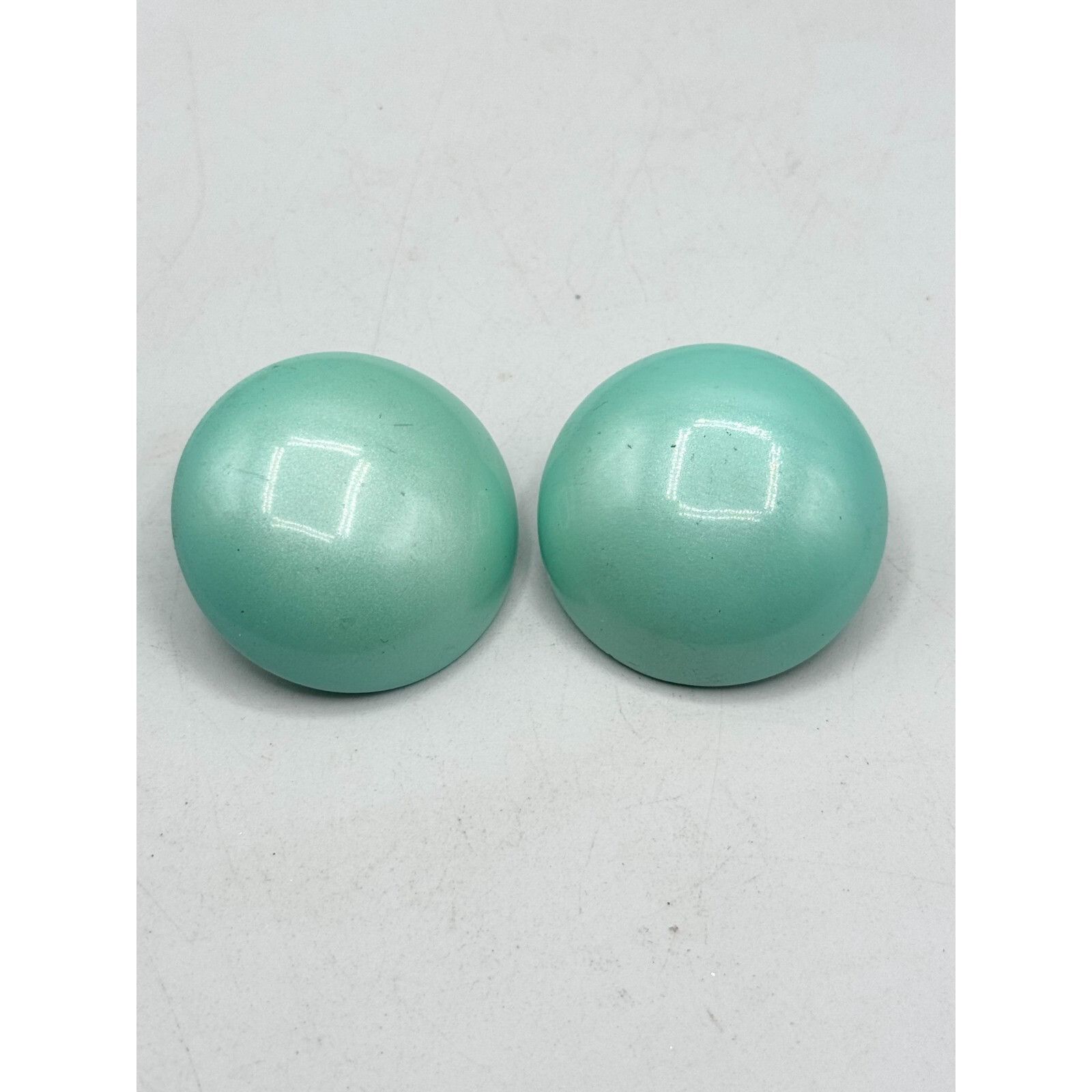 Vintage Vintage mint green blue domed circle clip on earrings Size ONE SIZE - 3 Thumbnail