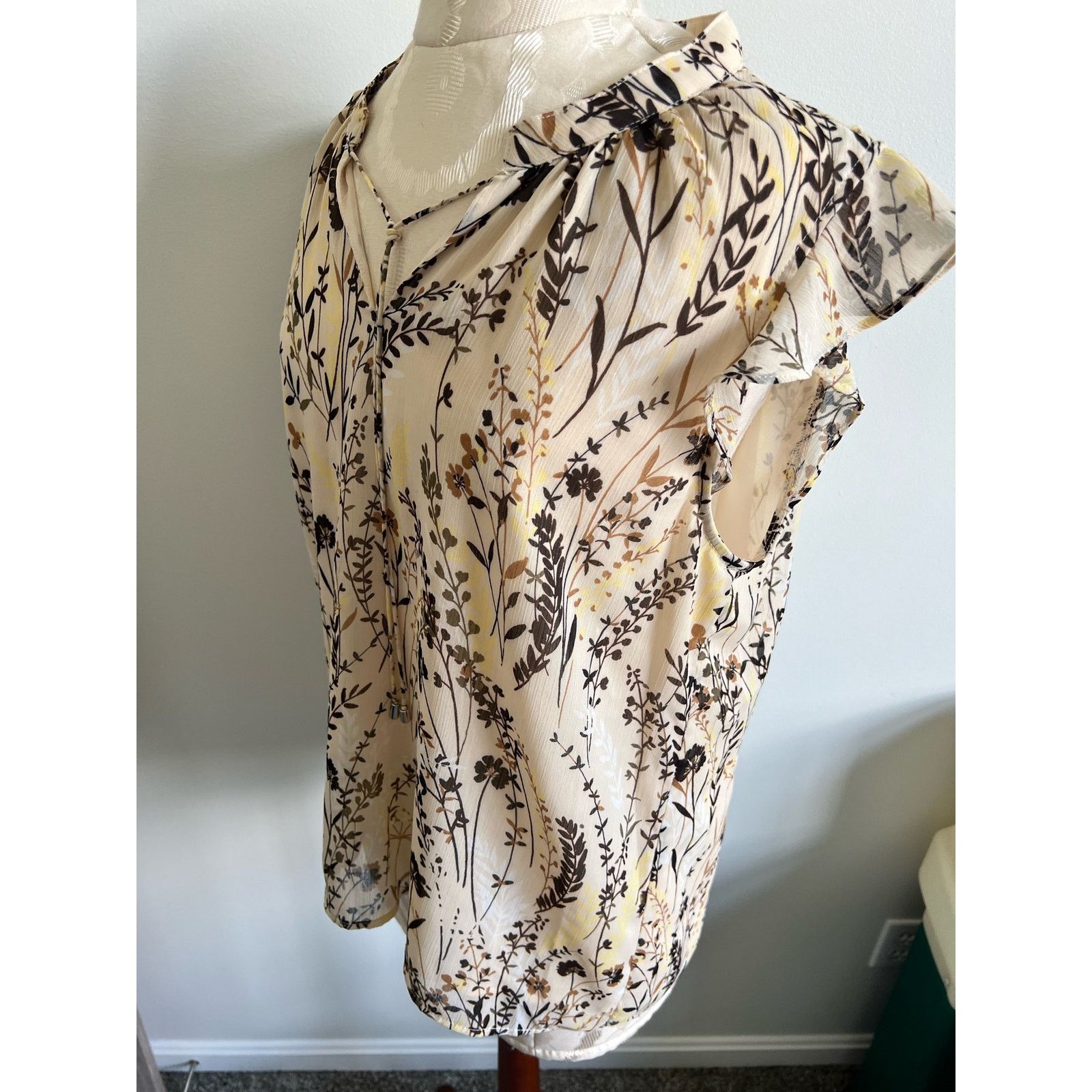 Calvin Klein Calvin Klein Floral Print Short Flutter Sleeve Blouse Large Size L / US 10 / IT 46 - 3 Thumbnail
