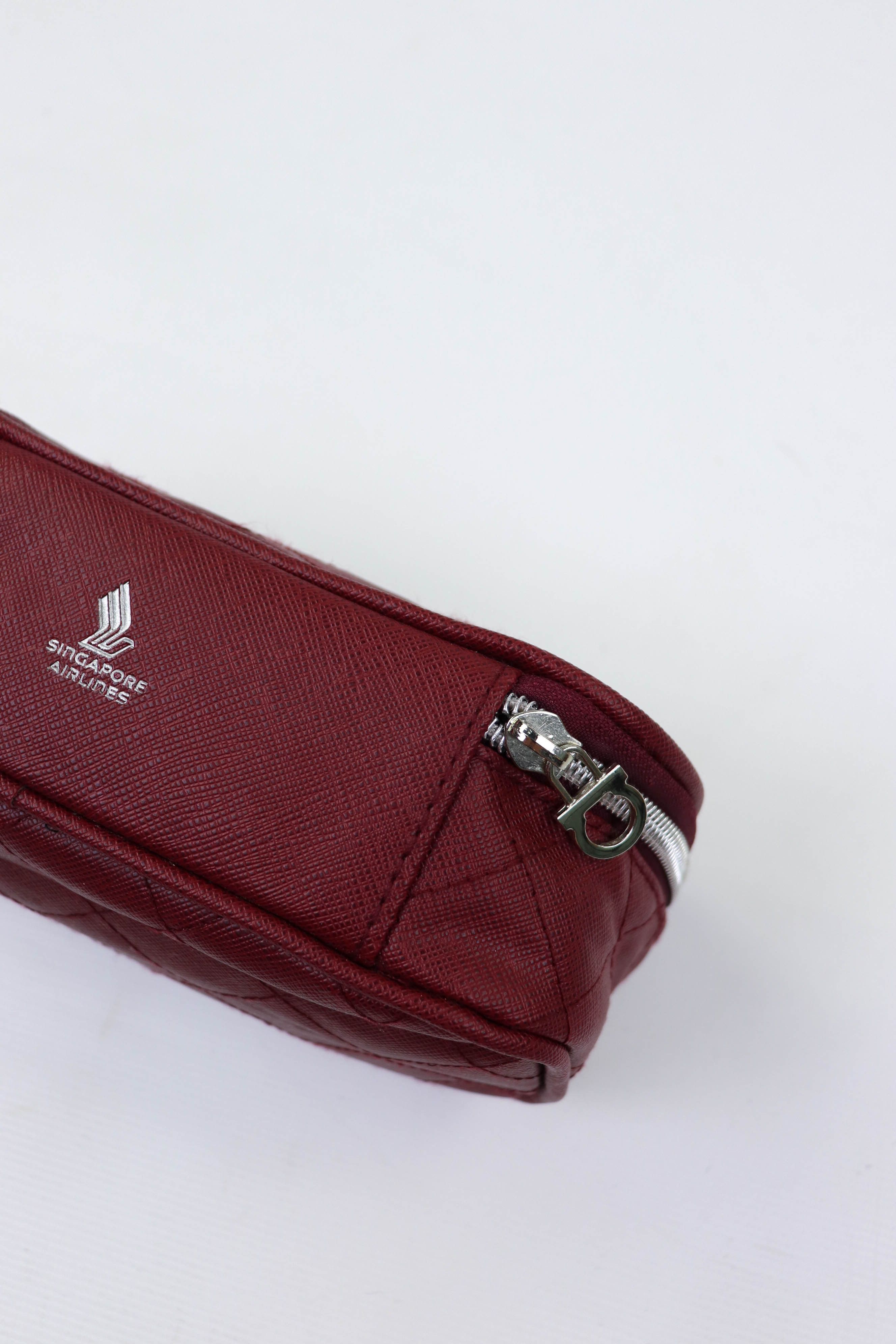 Salvatore Ferragamo Salvatore Ferragamo Parfums Singapore Airlines Red Zip Pouch Size ONE SIZE - 9 Thumbnail