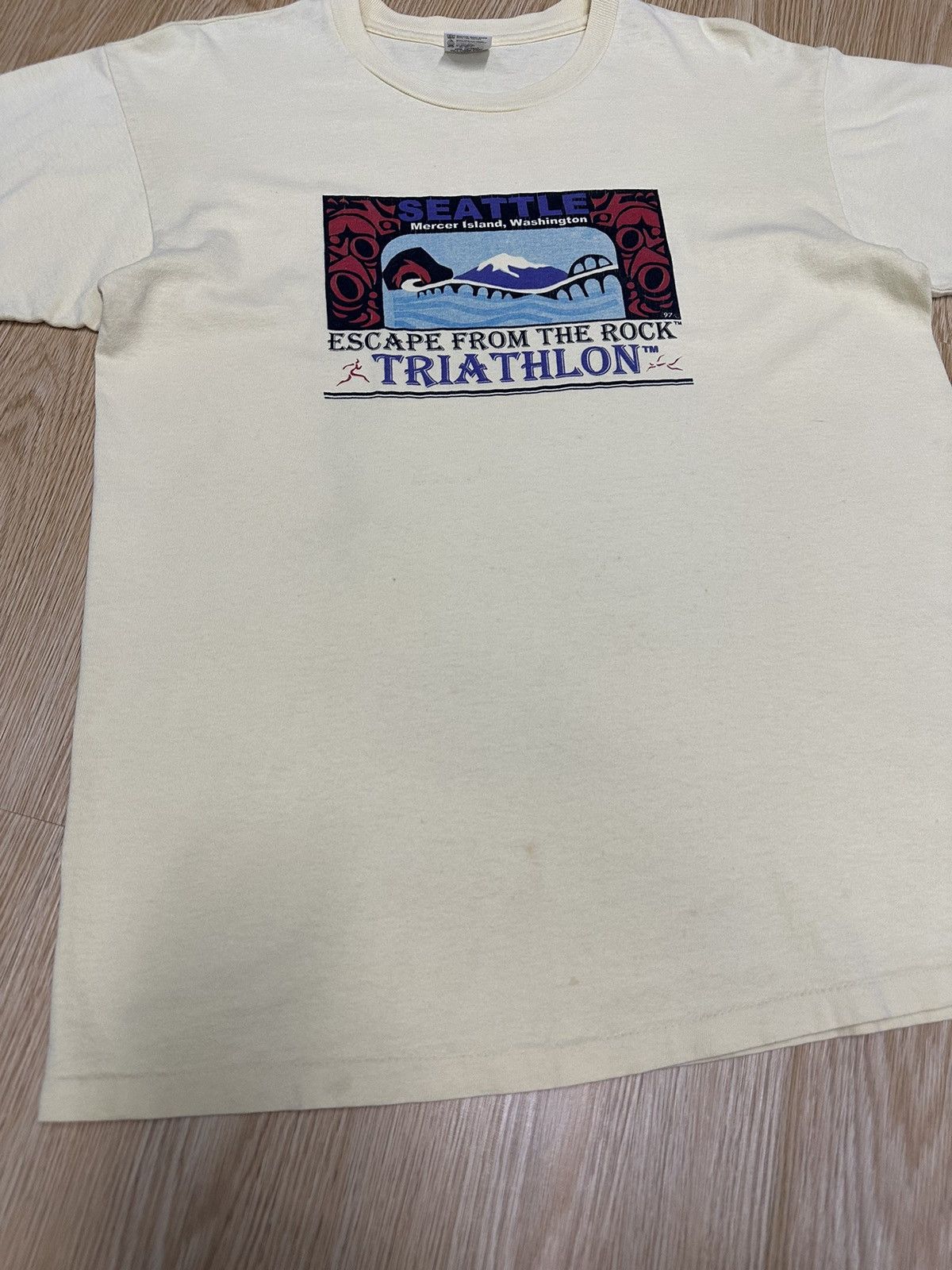 Anvil × Vintage Vintage Escape From The Rock Triathlon 1997 A449 Size US L / EU 52-54 / 3 - 8 Thumbnail