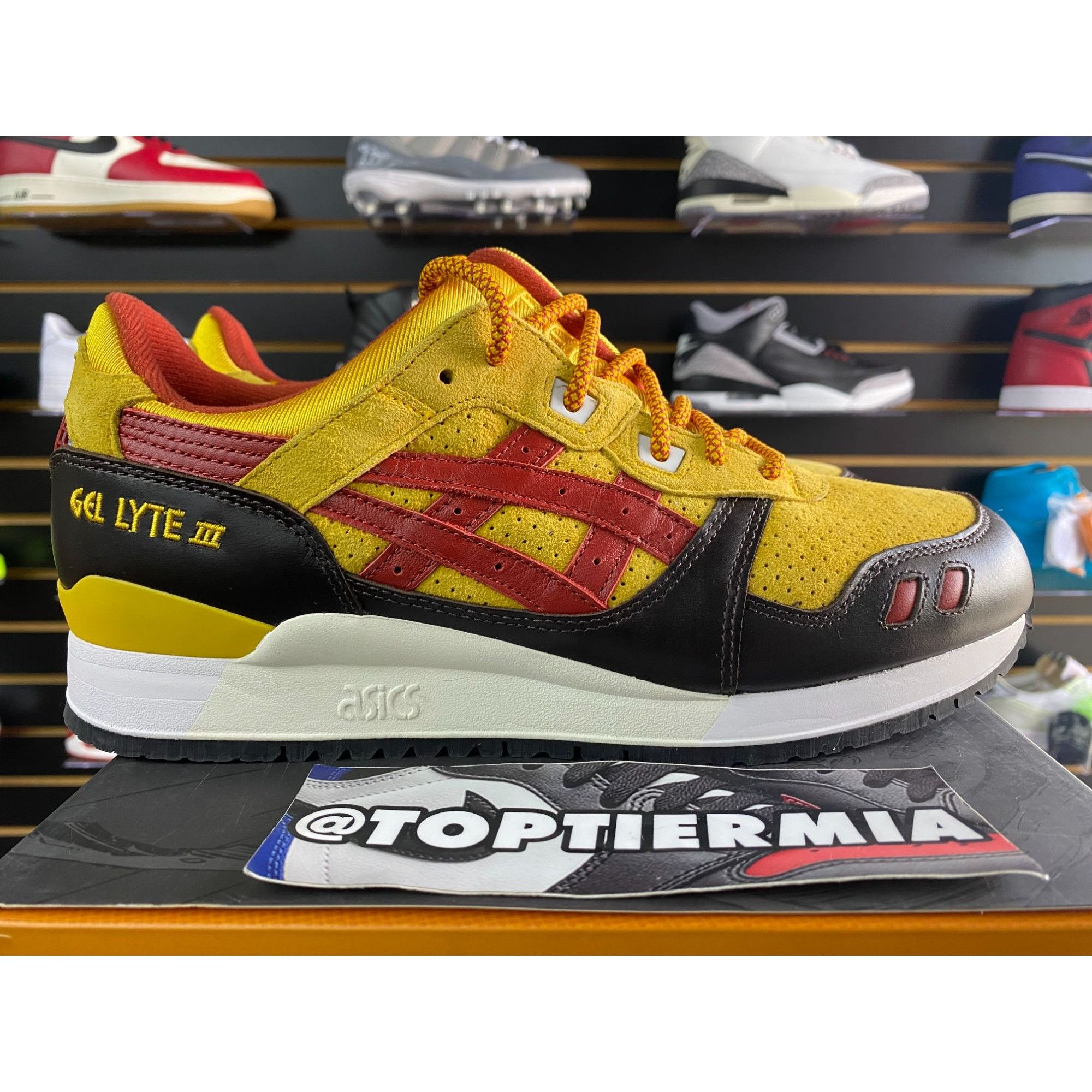Asics ASICS GEL LYTE 3 X KITH X MARVEL REMASTERD WOLVERINE 1980 SZ Size US 9 / EU 42 - 5 Thumbnail