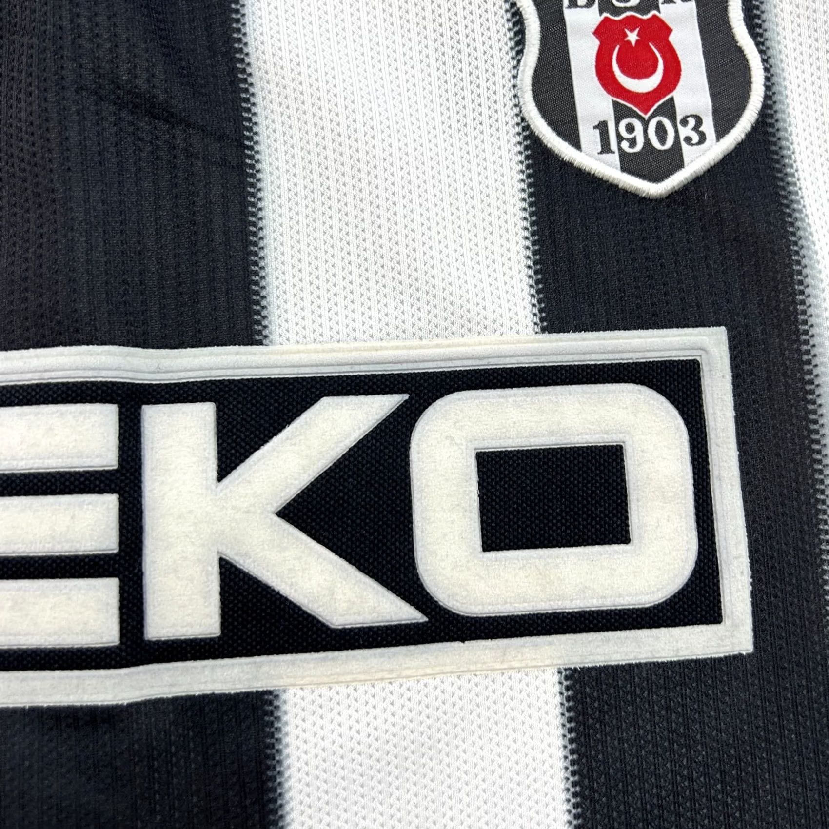 Nike Bjk Besiktas 2003 2004 Away Football Jersey XL Nike Shirt Men Short Sleeve Polyester Multicolor Activewear Quick Dry Moisture Wicking Football Jersey Size US XL / EU 56 / 4 - 7 Thumbnail
