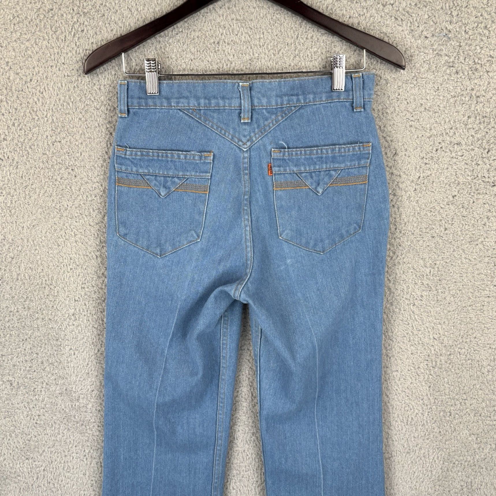 Levi's VINTAGE Levi's Jeans Mens 29 Waist 29x35 Regular Fit 5-Pocket Denim 70s Orange Tab Talon Zipper 42 1970s Blue USA Cowboy Hippie Rock City Retro Size US 29 - 4 Thumbnail