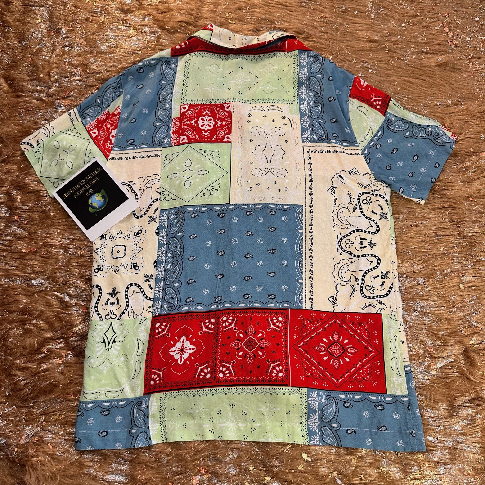 Forever 21 ICONIC PATCH PAISLEY WORK S/S CAMP COLLAR SHIRT Size US M / EU 48-50 / 2 - 2 Thumbnail