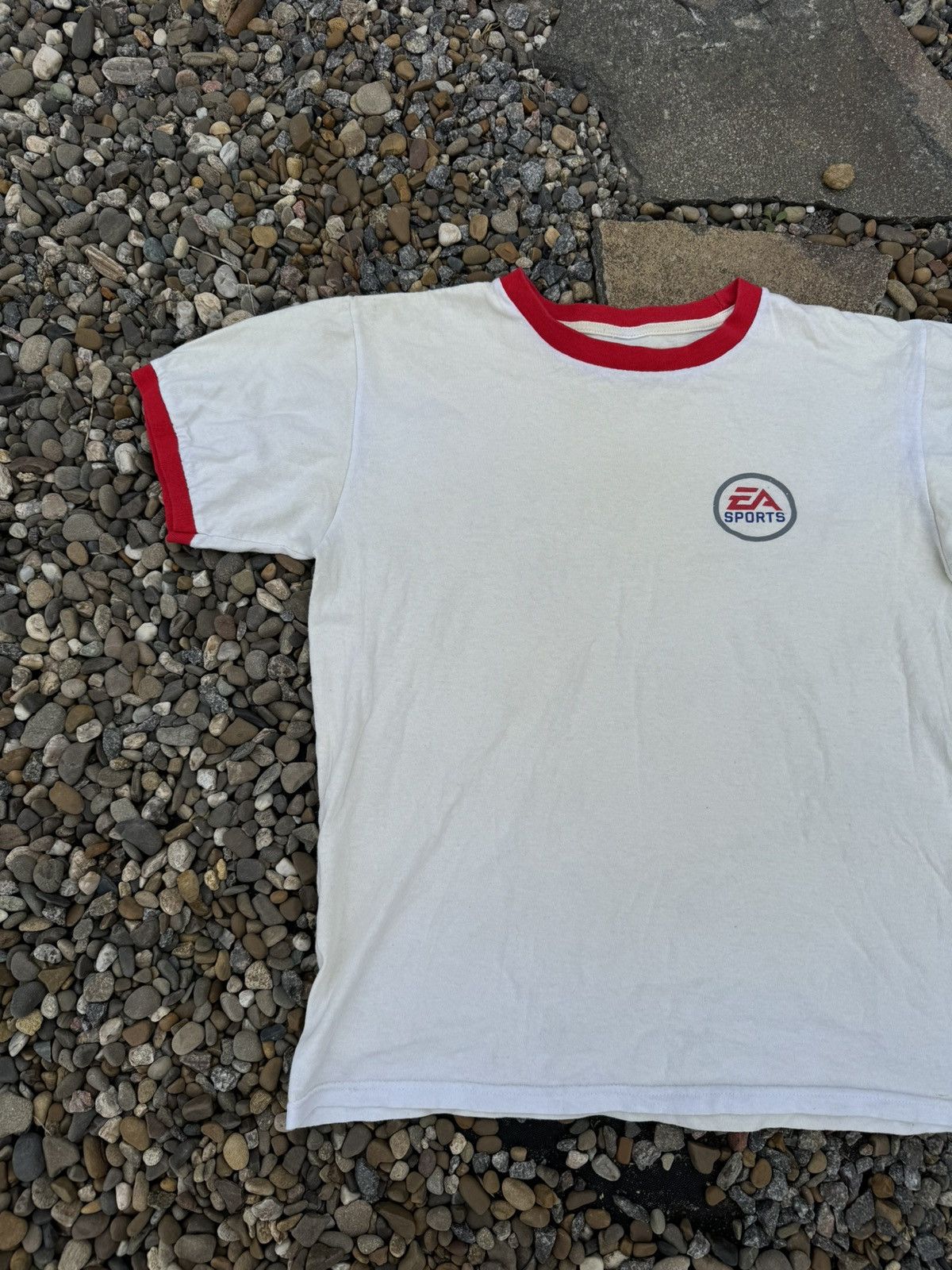 Grailed × Vintage 90’s EA Sports vintage white/red big logo t-shirt tee Apple Size US M / EU 48-50 / 2 - 10 Thumbnail