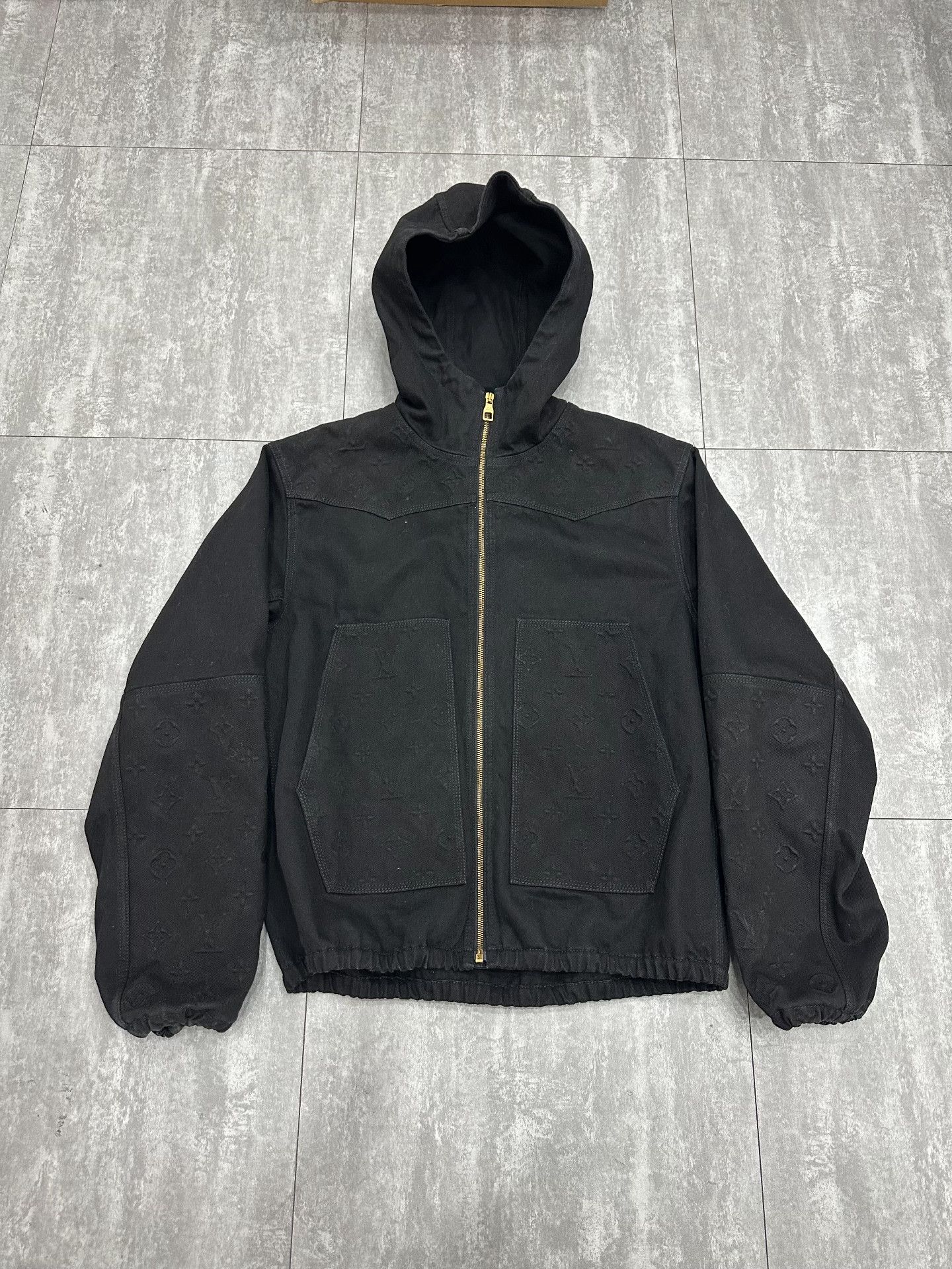 Louis Vuitton Louis Vuitton Black Light Jacket xl Men Size US XL / EU 56 / 4 - 1 Thumbnail