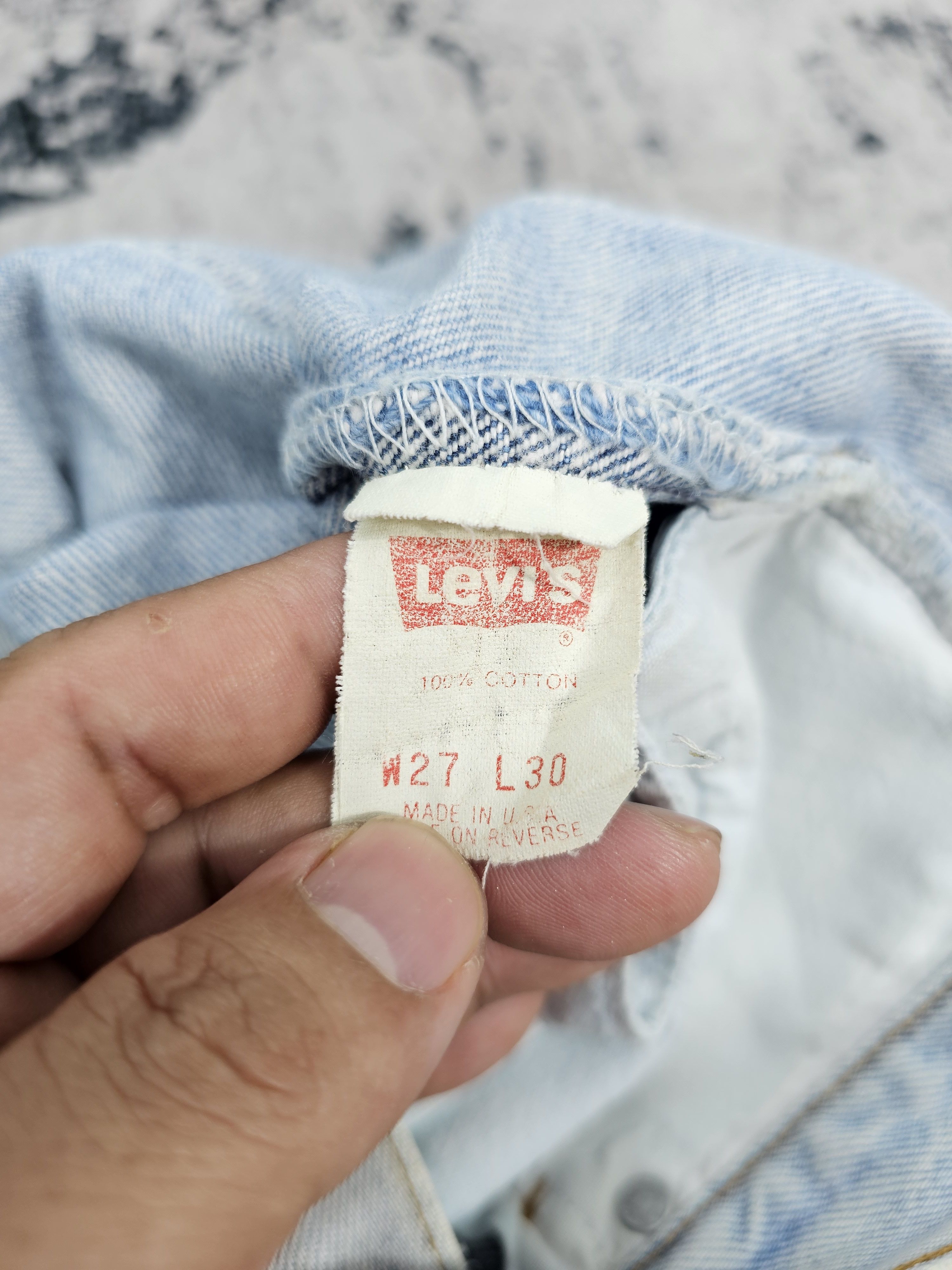 Levi's Vintage Clothing Vtg 90'S LEVIS 501 Light Blue Ripped Jeans Made In USA L0505 Size US 27 - 13 Thumbnail