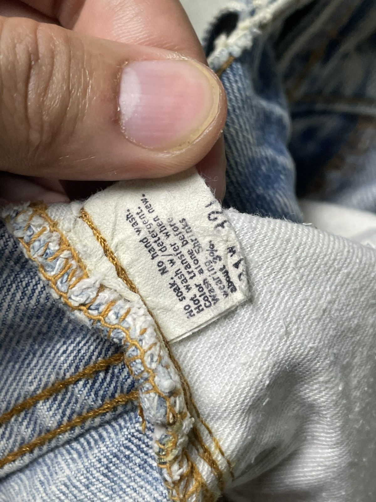 Vintage LEVIS Fashion Ripped Jeans (83)