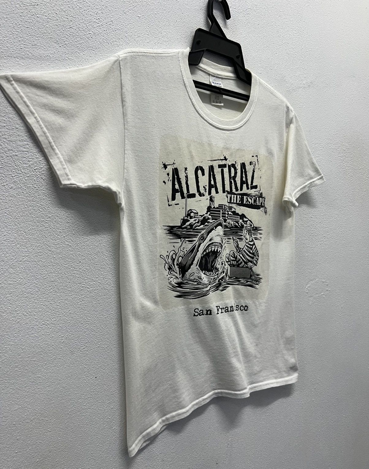 Gildan × Vintage VINTAGE GILDAN ALCATRAZ THE ESCAPE SAN FRANCISCO SHIRT Size US L / EU 52-54 / 3 - 4 Thumbnail
