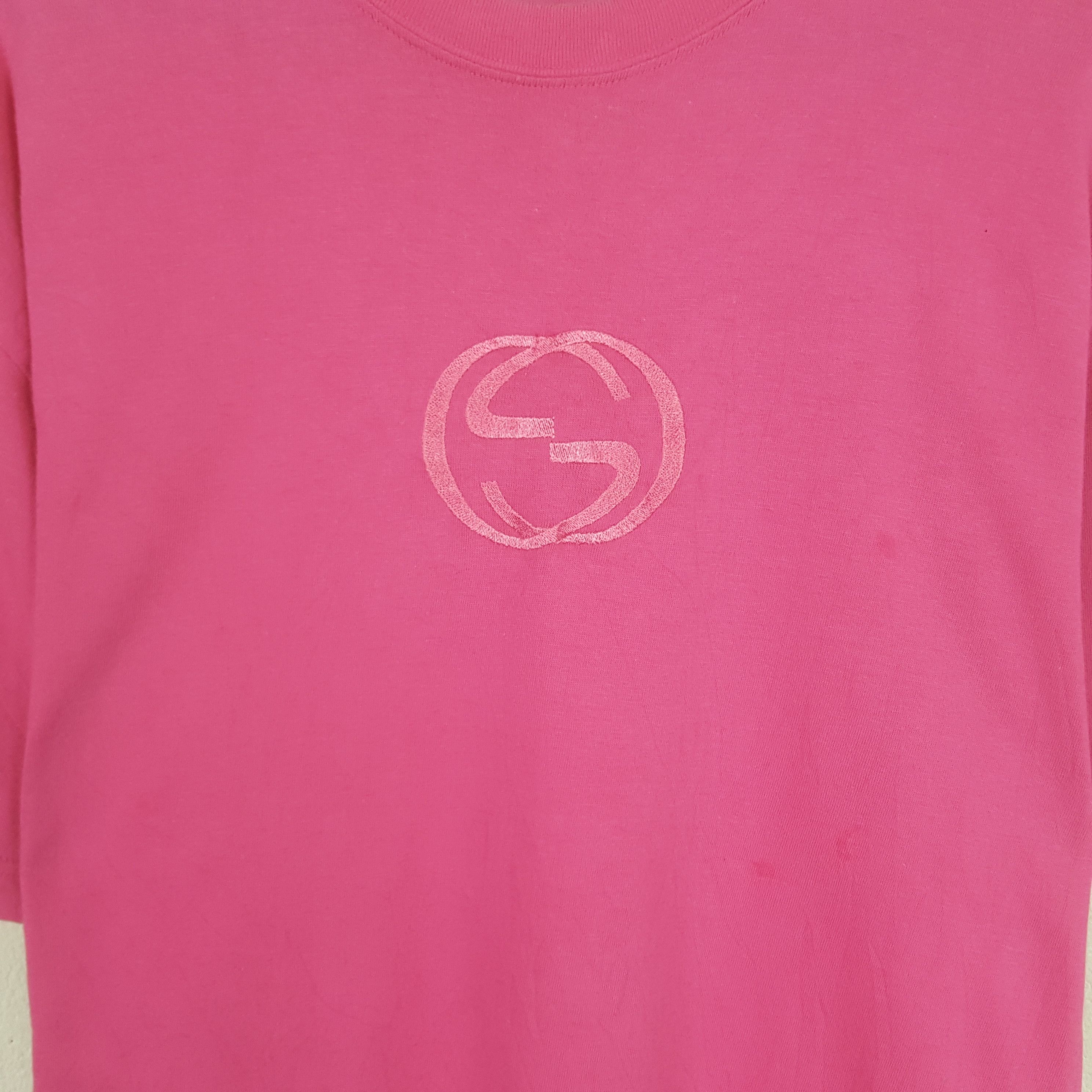 Gucci Vintage Gucci Big Logo Tshirt Size US M / EU 48-50 / 2 - 2 Thumbnail