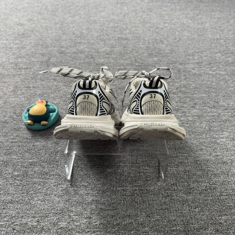 Balenciaga Balenciaga Gray and White Casual Sneakers-2505 Size US 10 / EU 43 - 3 Thumbnail