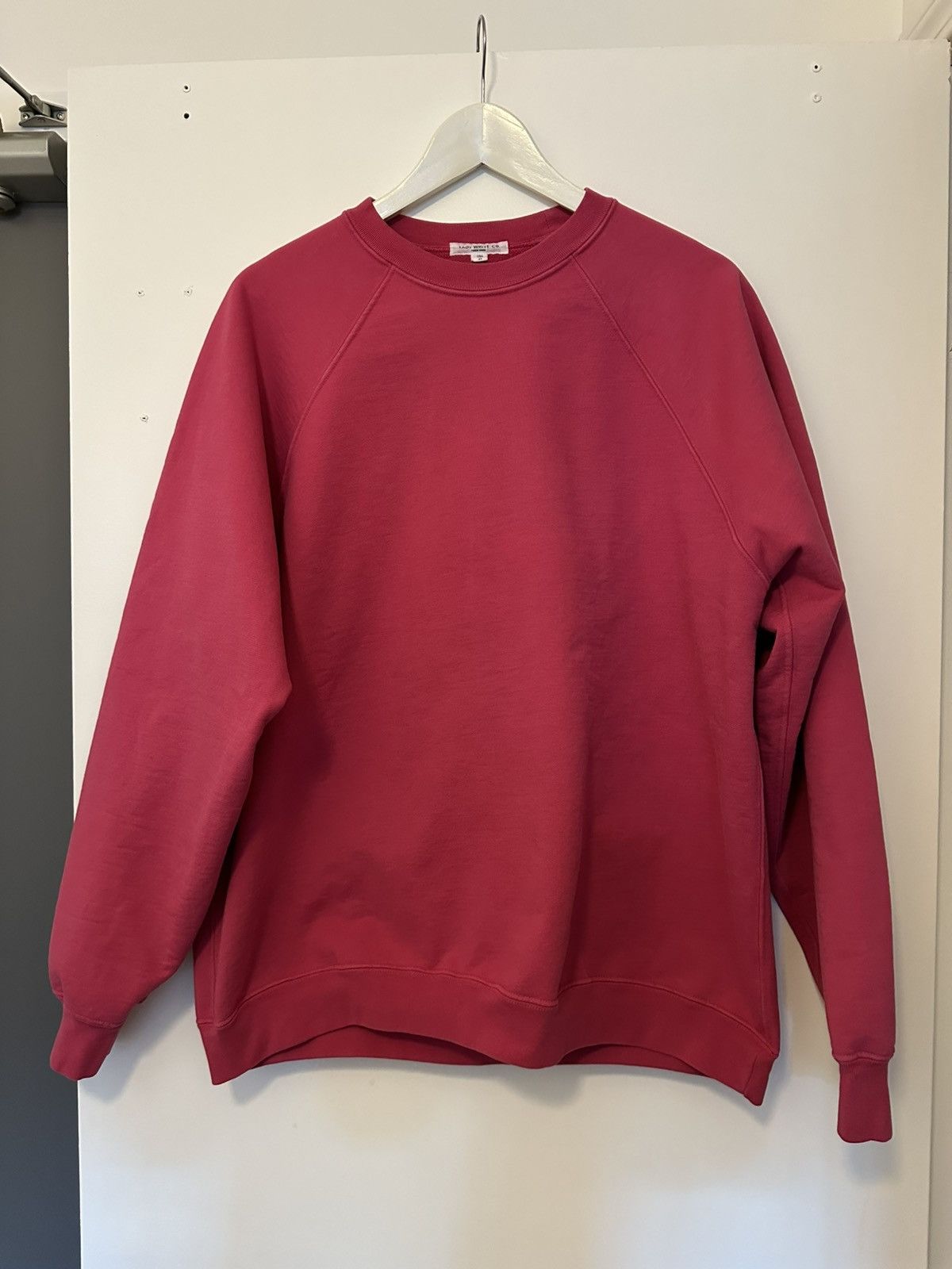 Lady White Co. Lady White Co Men’s Hot Pink Raglan Sweatshirt XL Size US XL / EU 56 / 4 - 1 Thumbnail