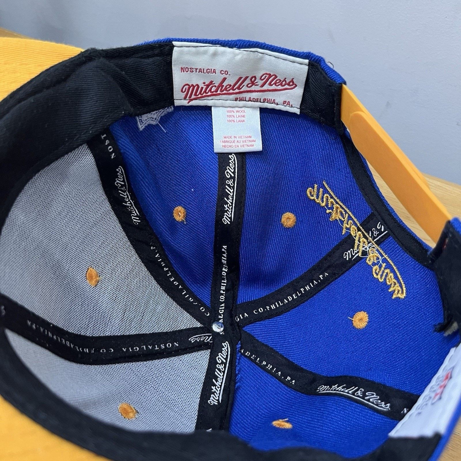 Mitchell & Ness Mitchell & Ness NFL Vintage Rams Logo Yellow Blue SnapBack Size ONE SIZE - 5 Thumbnail