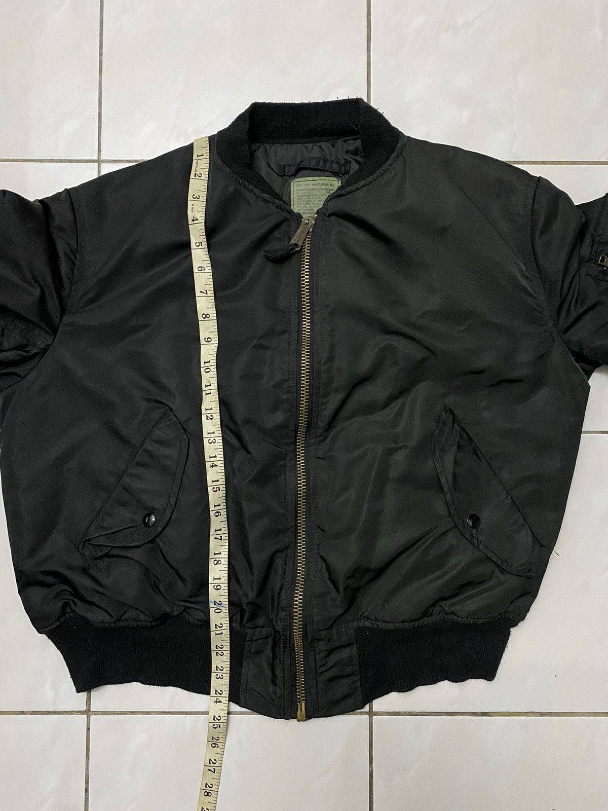 Alpha Industries × Vintage Alpha Industries Bomber Jacket MA-1 Size US L / EU 52-54 / 3 - 13 Thumbnail