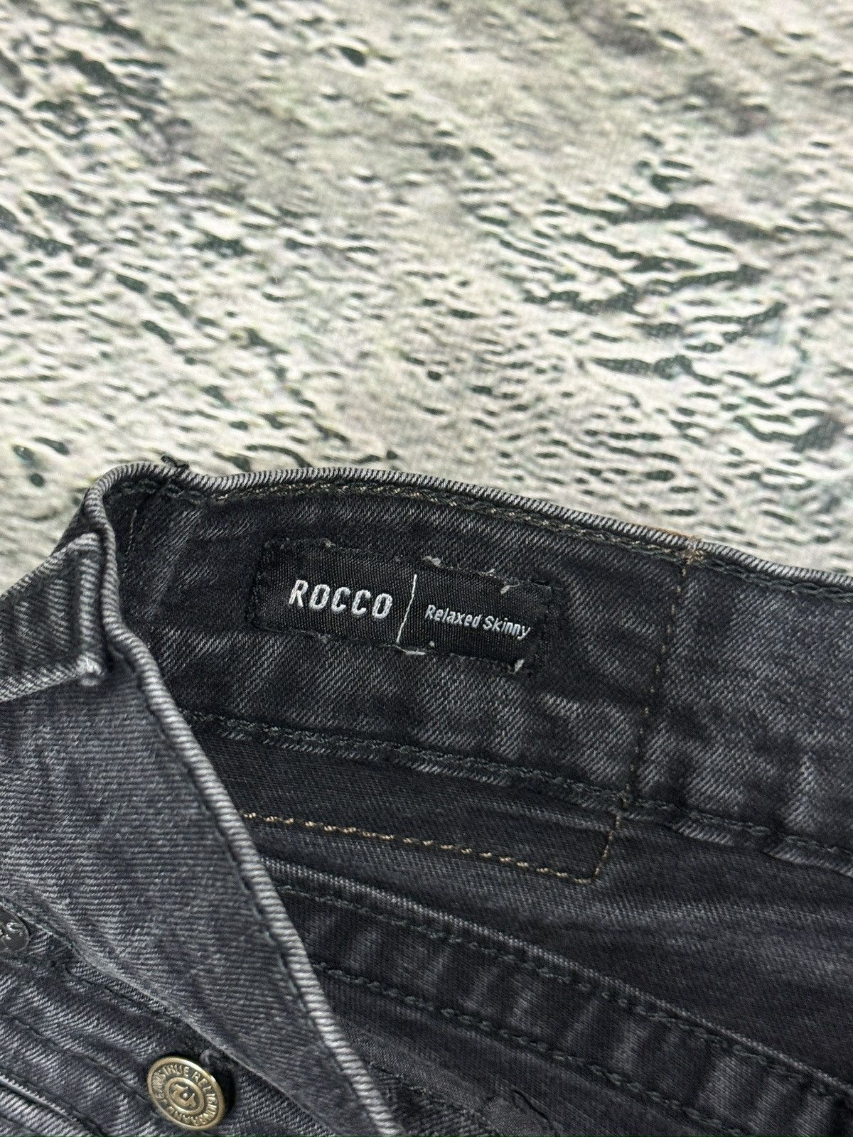 True Religion True Religion black jeans painted horseshoe logo Y2K Rocco Size US 33 - 10 Thumbnail