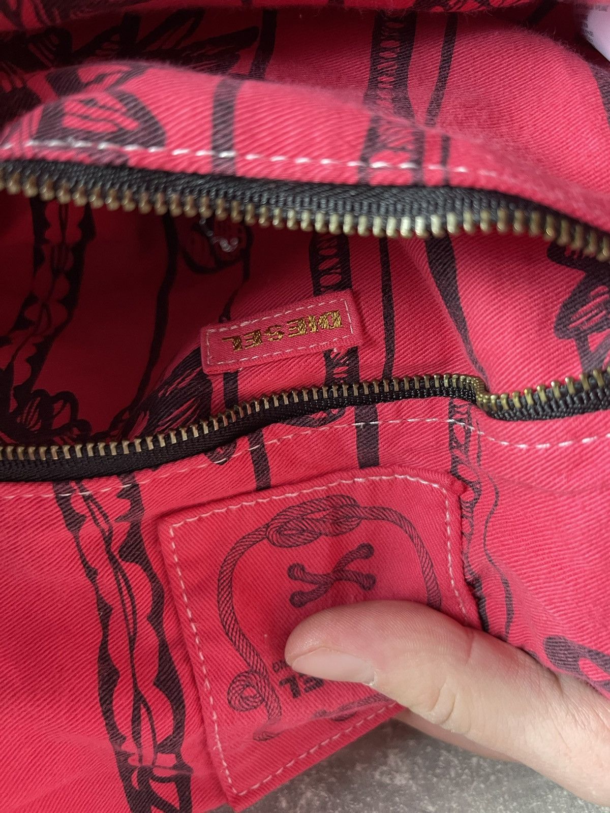 Diesel Diesel 1978 Red Durable Canvas Shoulder Bag Y2K Era Utility Size ONE SIZE - 14 Thumbnail