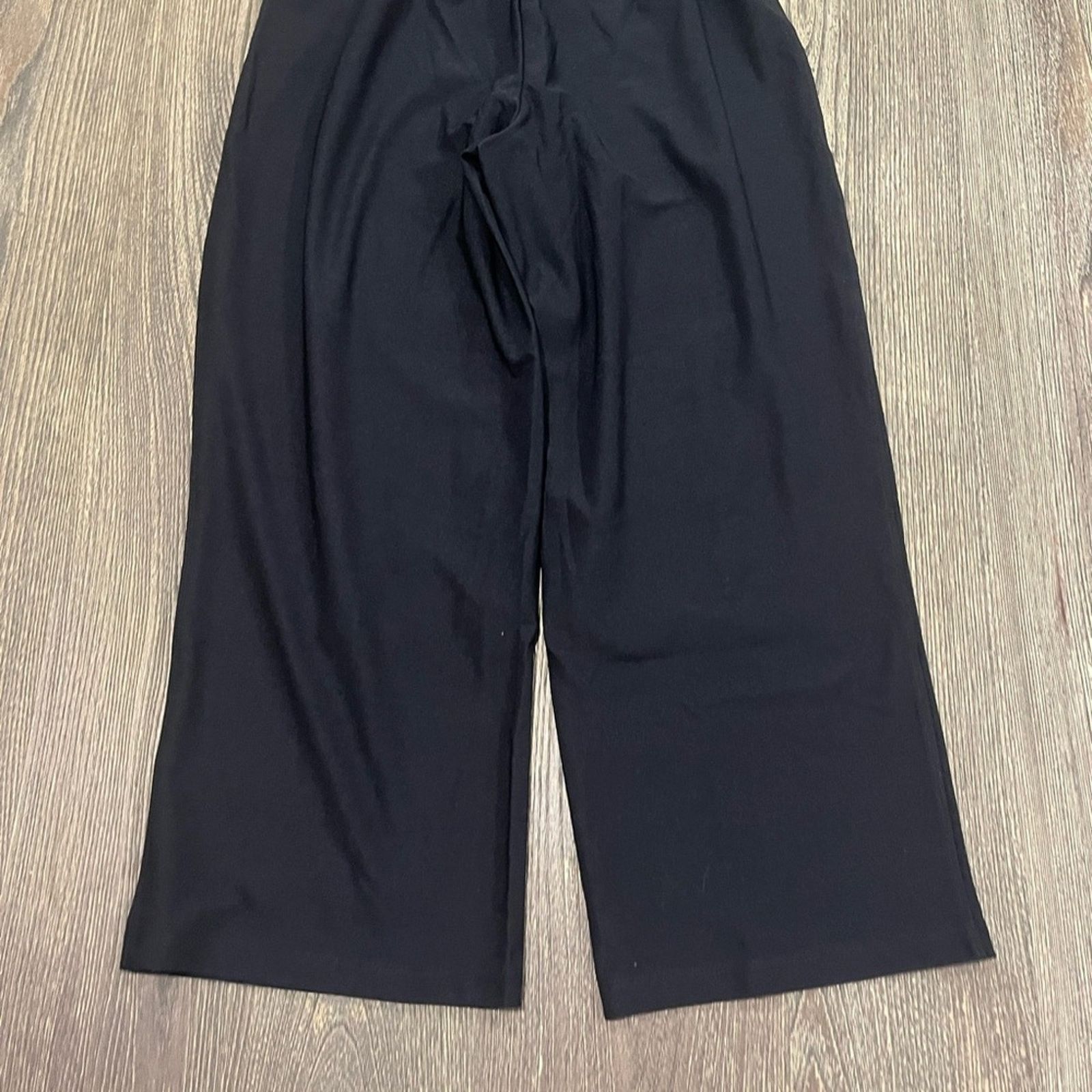 Spanx NWT Spanx Bod-A-Bing! Crop Pants Slimming Liner Black Size M Size 30" / US 8 / IT 44 - 8 Thumbnail