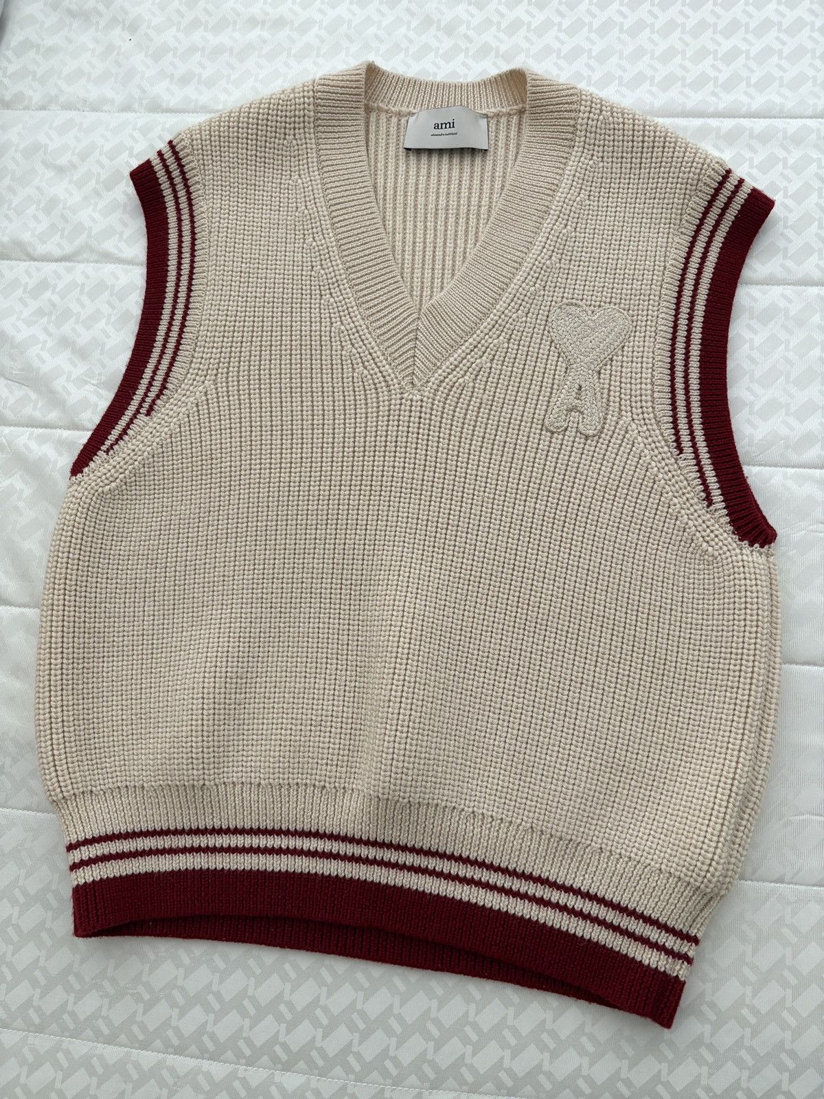 AMI Ami ribbed V neck Size US M / EU 48-50 / 2 - 2 Thumbnail