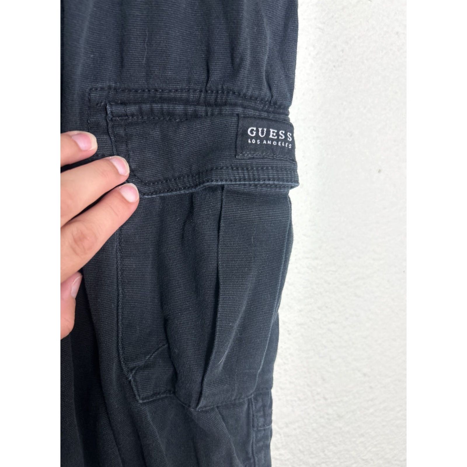 Guess VINTAGE Guess Mens Medium Black Ankle Cargo Joggers Missing Drawstring 32x27 Size US 31 - 6 Thumbnail