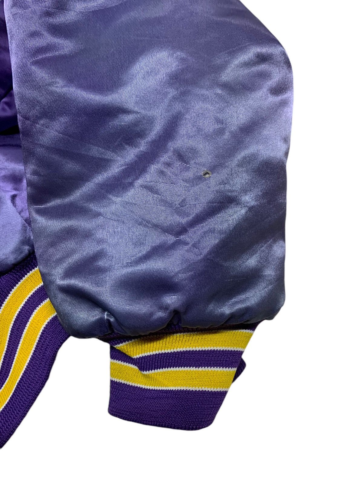 NBA Vintage Los Angeles lakers satin pocket chalk line Size US XL / EU 56 / 4 - 9 Thumbnail