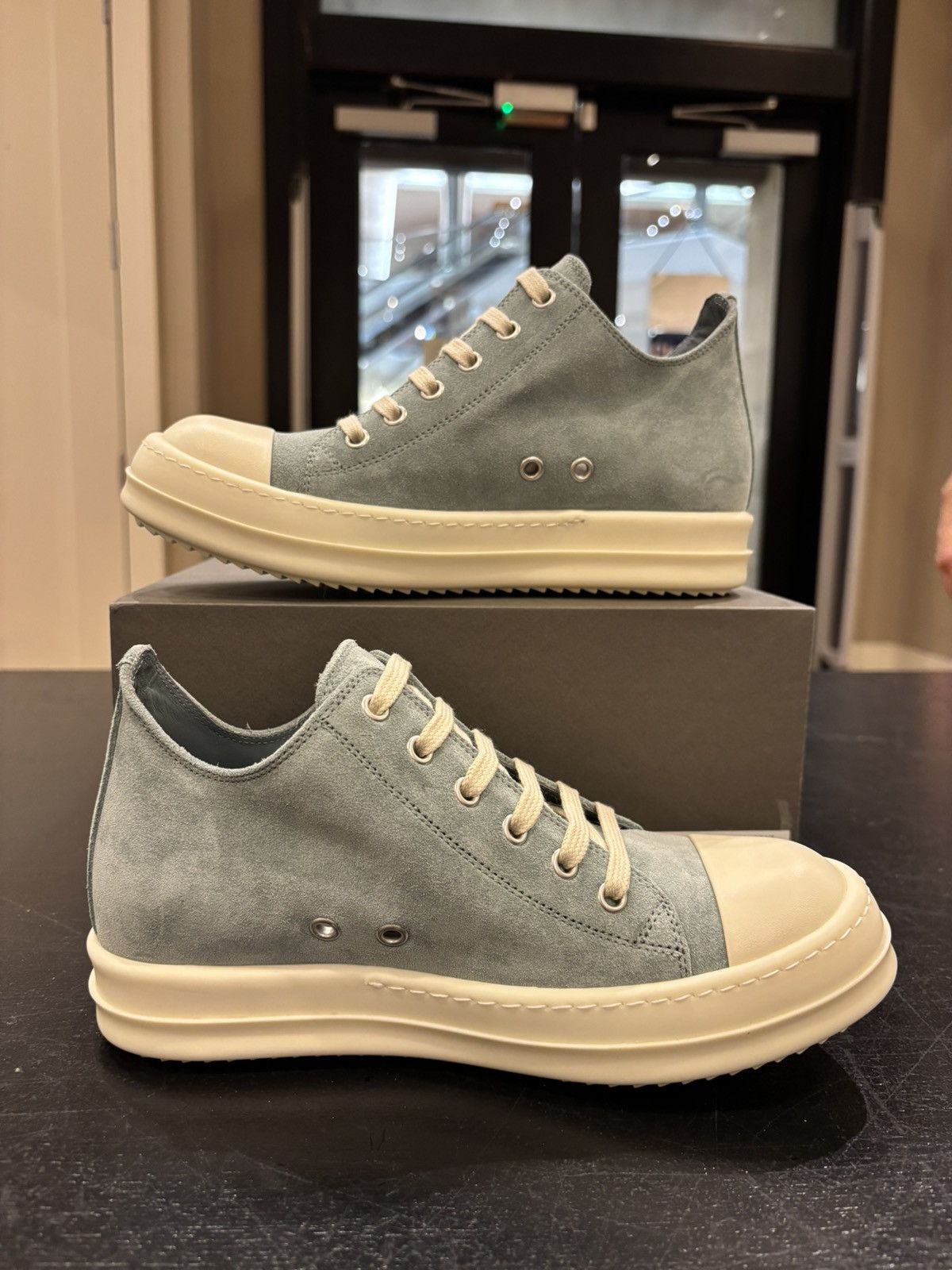 Rick Owens Rick Owens Ramones Low ‘Mouthwash/Milk’ Size US 6.5 / IT 36.5 - 2 Thumbnail