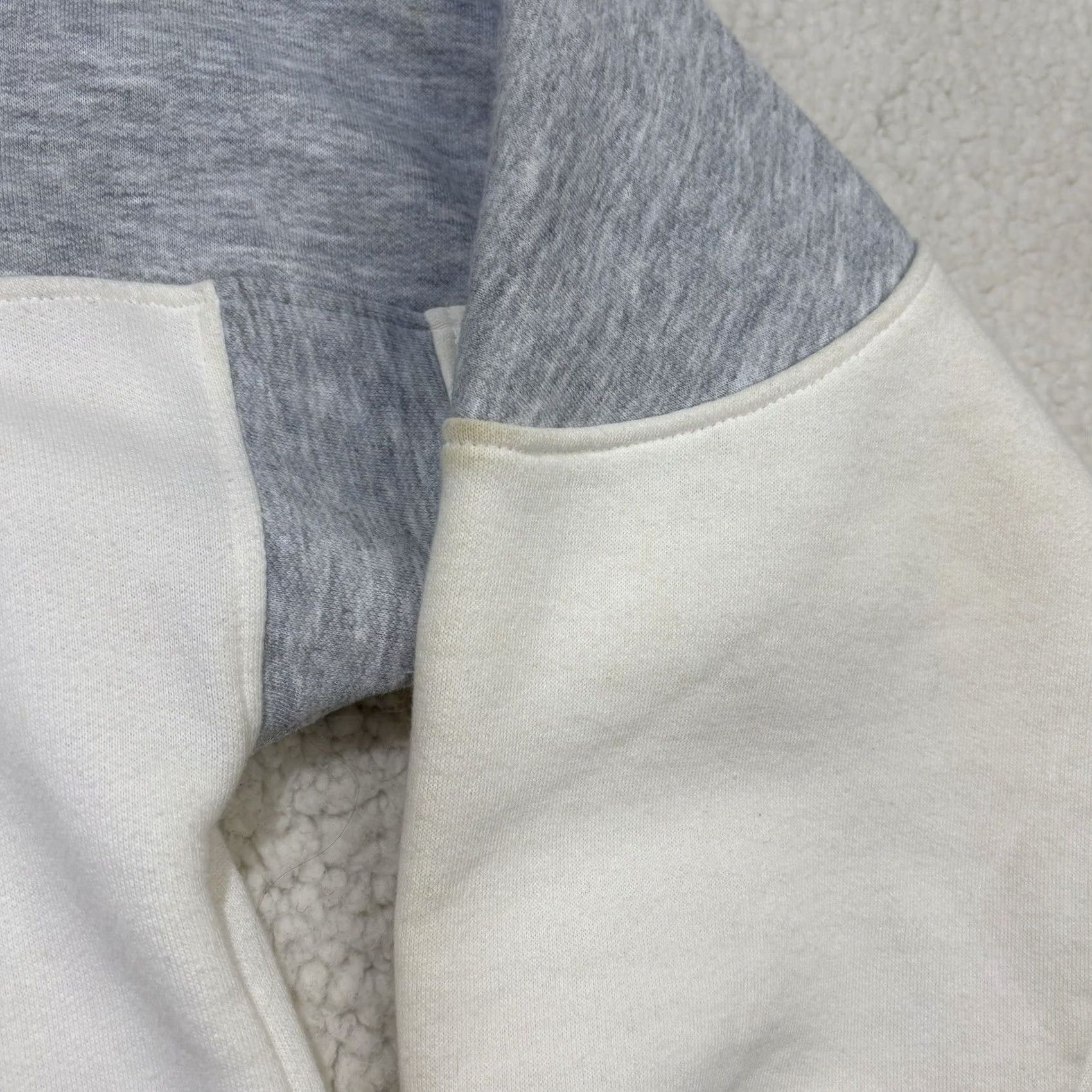 Vintage VINTAGE Gear Alaska Polar Bear Henley Sweatshirt M Gray Pullover Graphic Print Sports 90s Animals Collarless Mens Size US M / EU 48-50 / 2 - 4 Thumbnail
