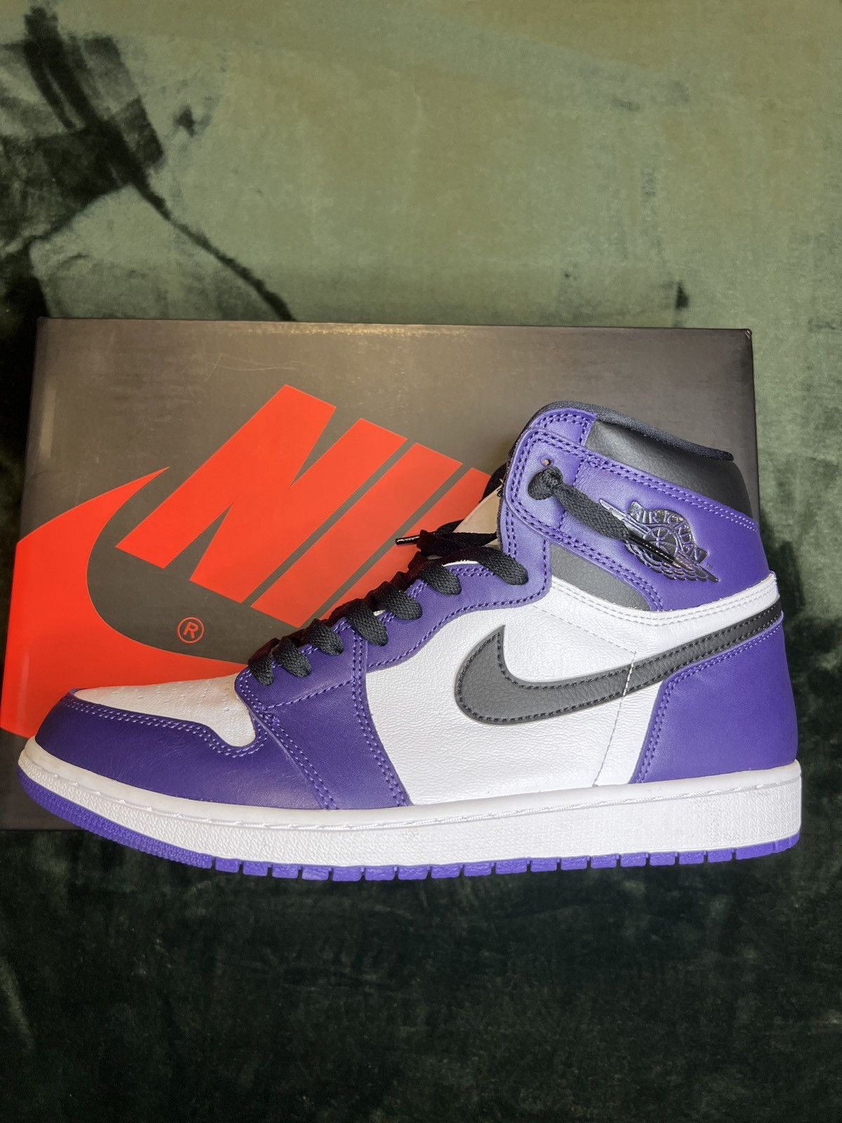 Jordan Brand Air Jordan 1 Court Purple 2020 size 11 Size US 11 / EU 44 - 8 Thumbnail