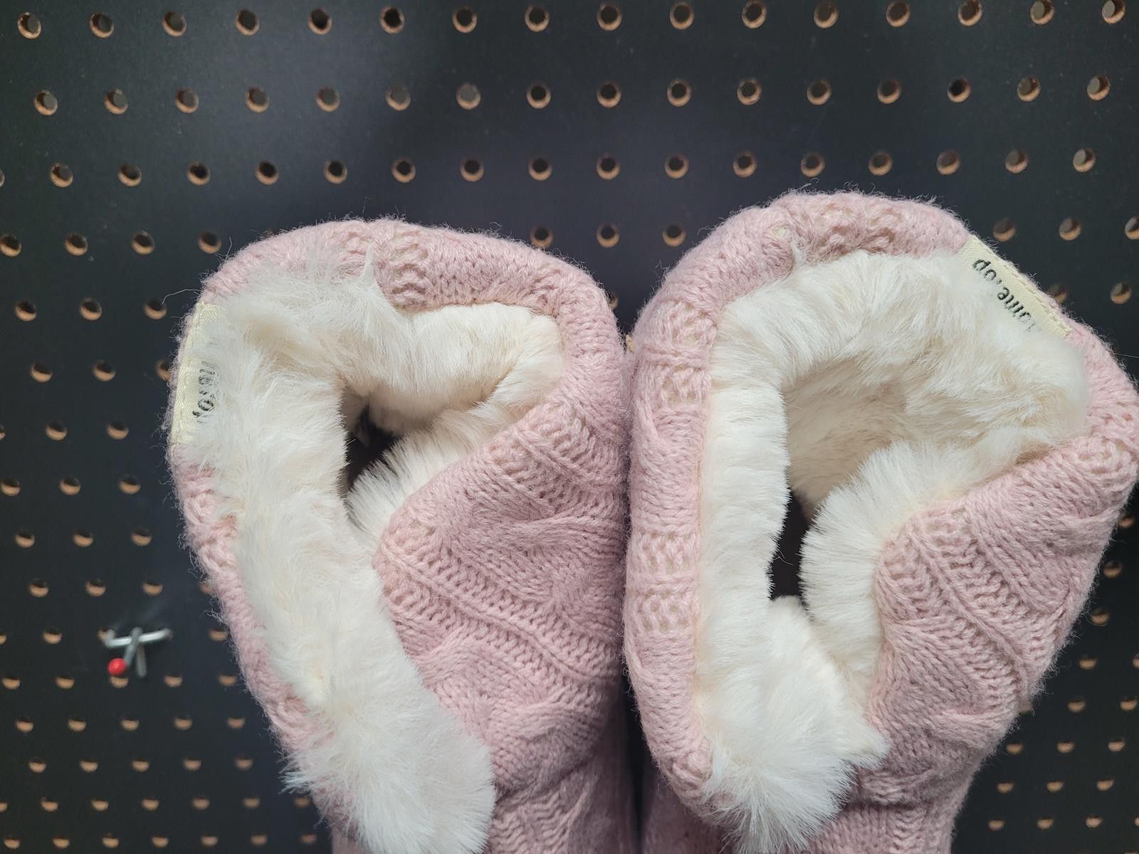 Other Cozy Pink Cable Knit Slippers - Snag 'Em Before They're Gone Size US 7.5 / IT 37.5 - 4 Thumbnail