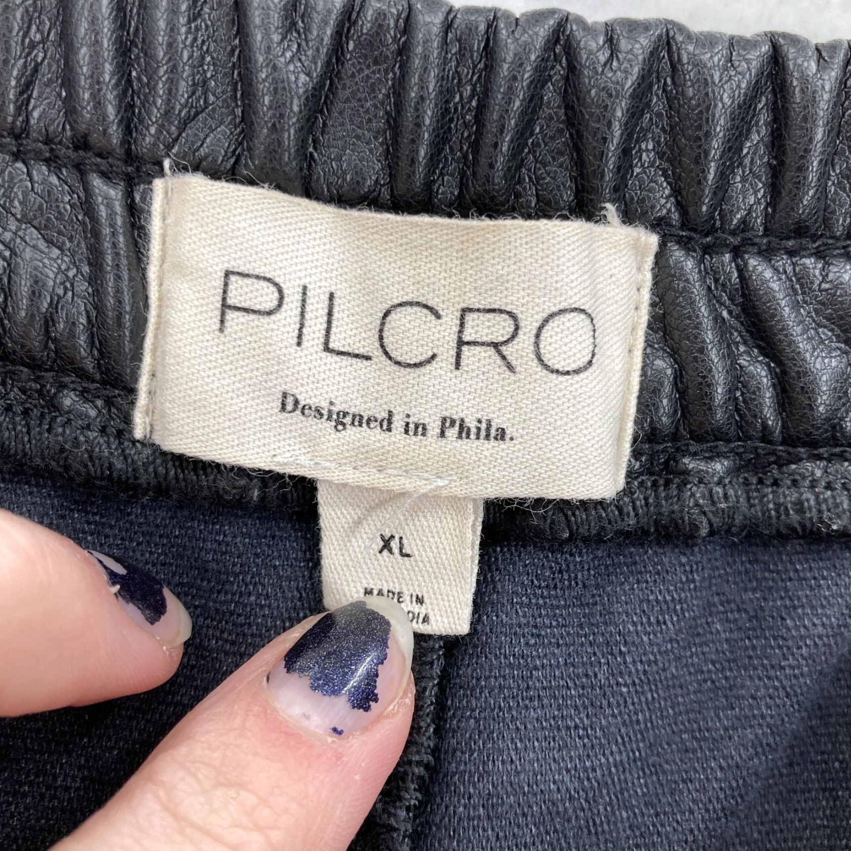 Vintage Pilcro Pants Womens XL Black Faux Leather Cropped Wide-Leg Elastic Waist Pull On Size 40" / US 18 - 3 Thumbnail