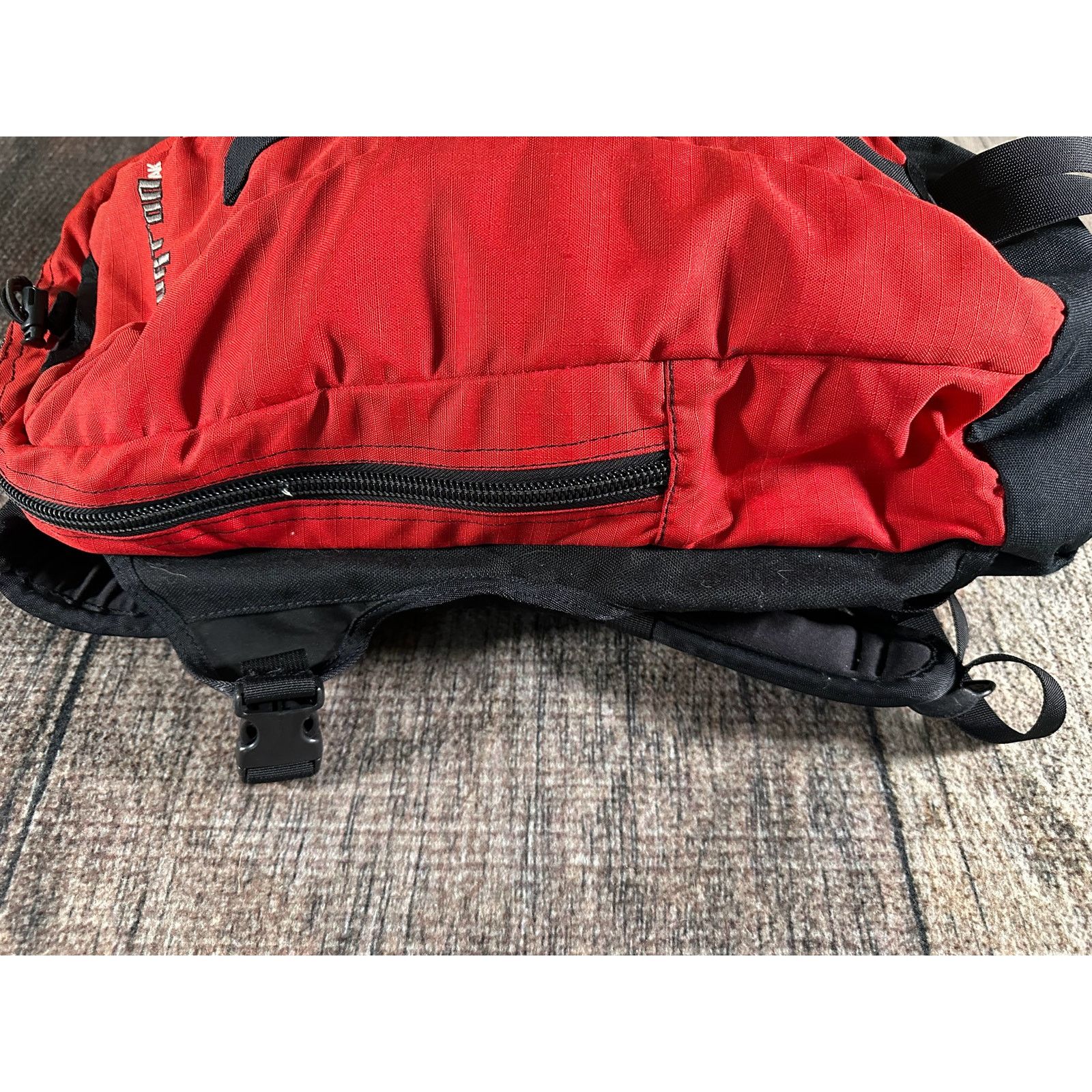 Burton Vtg Burton AK 457 Snowbaord Backpack Red/Black Front-Straps Size ONE SIZE - 8 Thumbnail