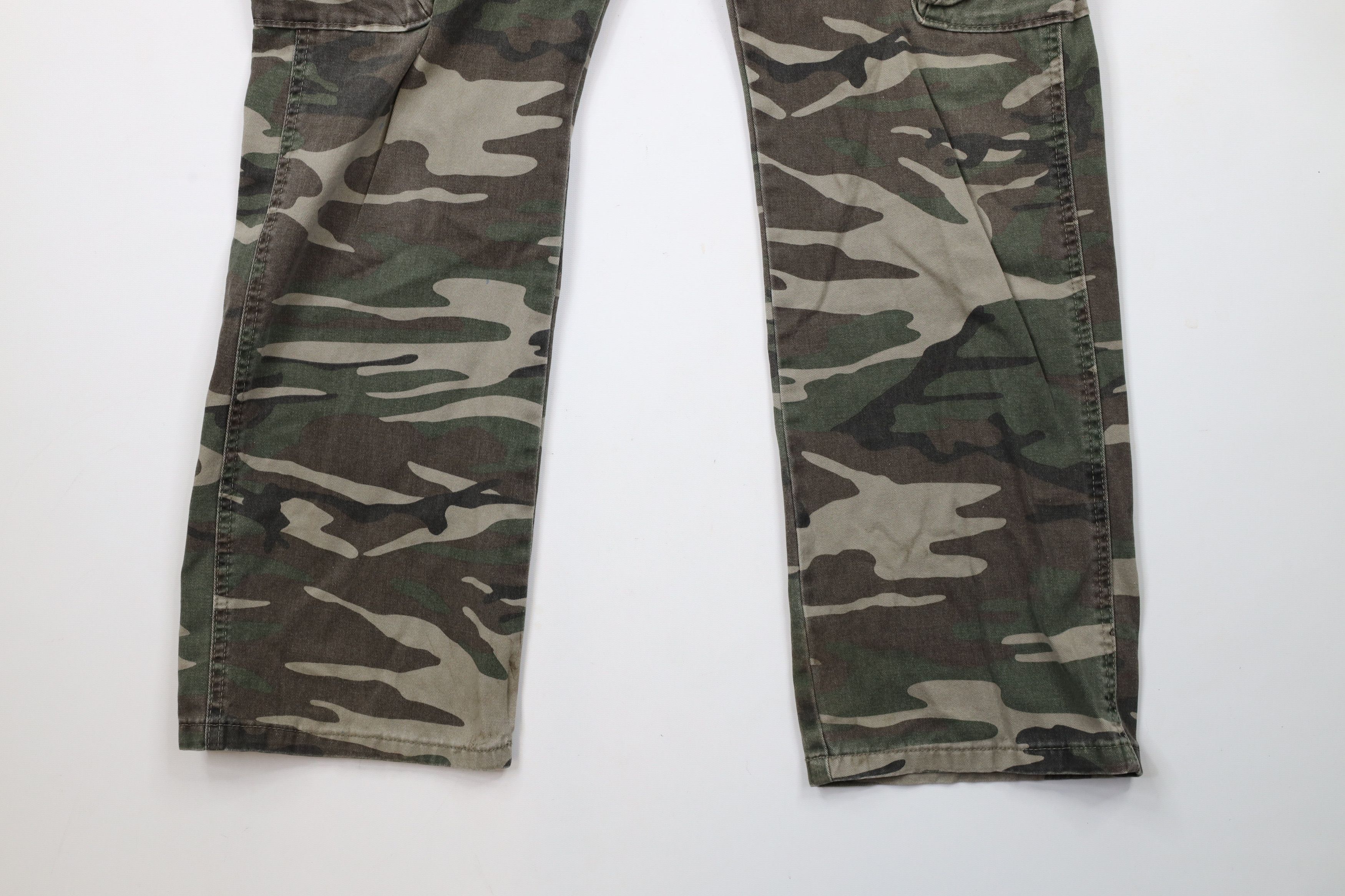 Vintage × Wrangler Vintage Y2K Wrangler Relaxed Wide Leg Camouflage Cargo Pants Size US 32 / EU 48 - 4 Thumbnail